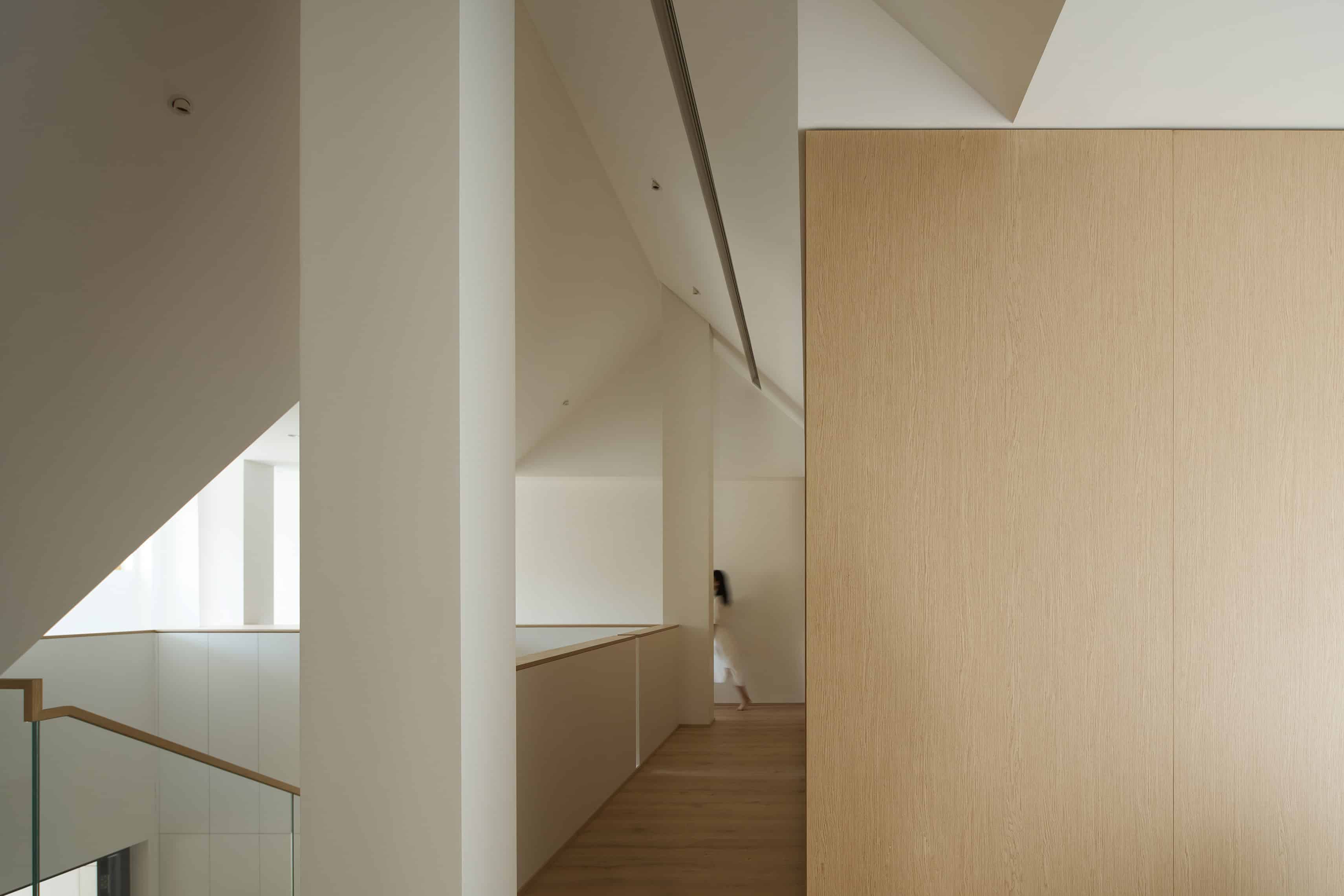 Casa of Sloping Roof by BDSD Boundless Design: A Sunlit Sanctuary in Huizhou Casa of Sloping Roof by BDSD Boundless Design: A Sunlit Sanctuary in Huizhou