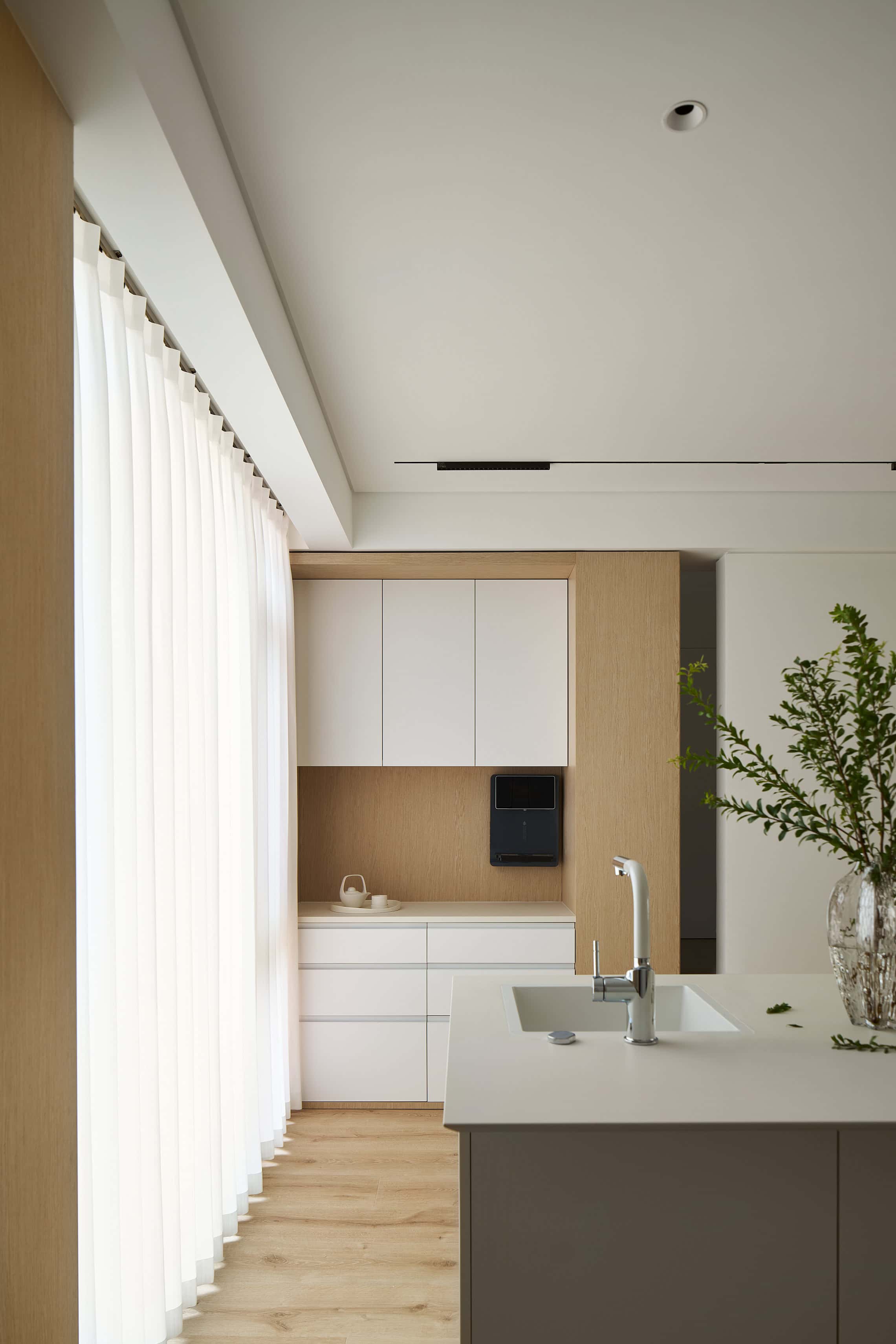 Casa of Sloping Roof by BDSD Boundless Design: A Sunlit Sanctuary in Huizhou Casa of Sloping Roof by BDSD Boundless Design: A Sunlit Sanctuary in Huizhou