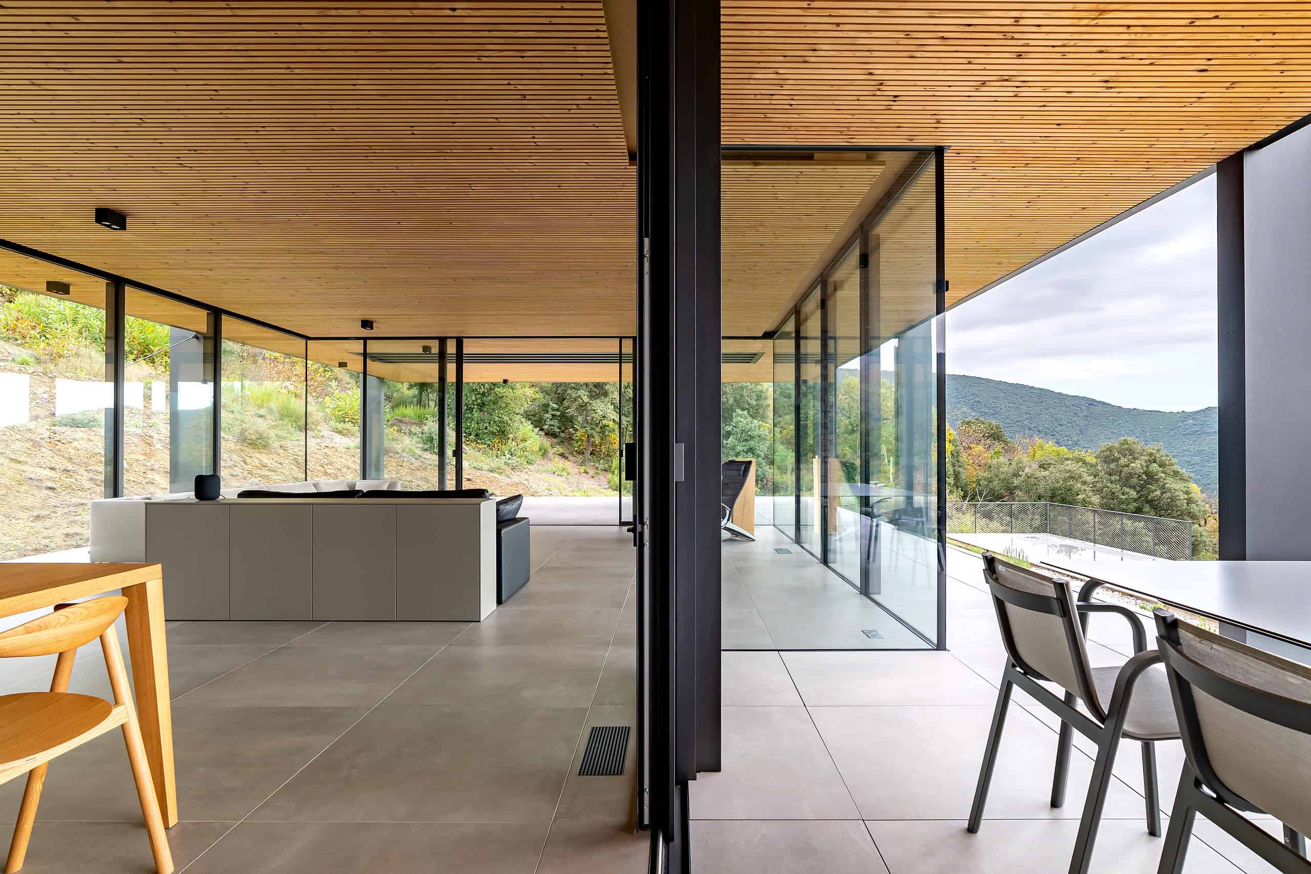 Epure Naturelle by Brengues Le Pavec Architectes: A Minimalist Refuge in Harmony with the Landscape Epure Naturelle by Brengues Le Pavec Architectes: A Minimalist Refuge in Harmony with the Landscape