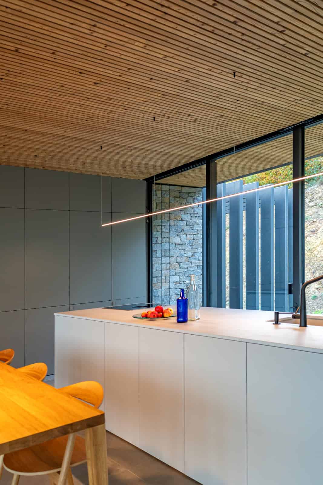 Epure Naturelle by Brengues Le Pavec Architectes: A Minimalist Refuge in Harmony with the Landscape Epure Naturelle by Brengues Le Pavec Architectes: A Minimalist Refuge in Harmony with the Landscape