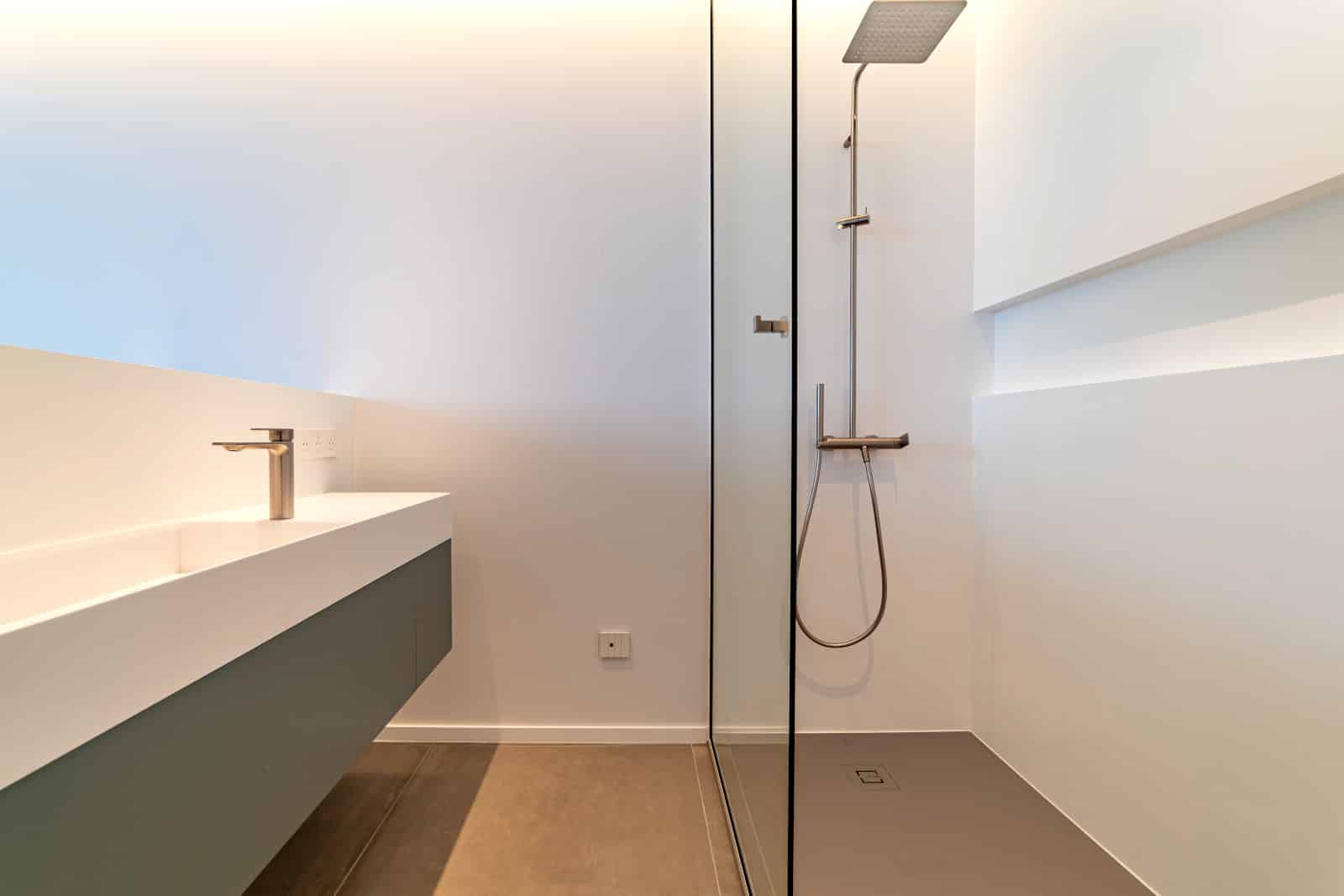 Epure Naturelle by Brengues Le Pavec Architectes: A Minimalist Refuge in Harmony with the Landscape Epure Naturelle by Brengues Le Pavec Architectes: A Minimalist Refuge in Harmony with the Landscape