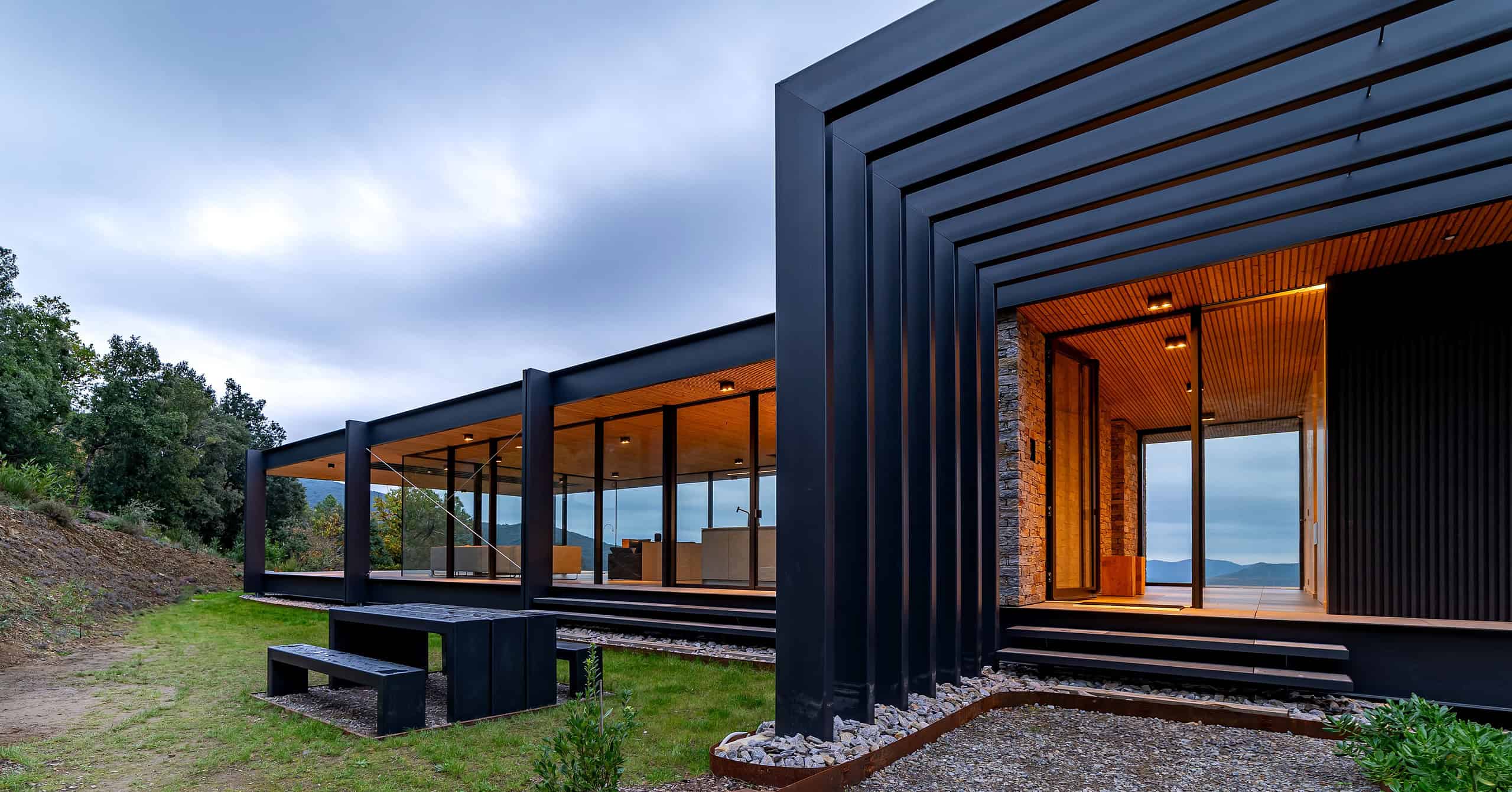 Epure Naturelle by Brengues Le Pavec Architectes: A Minimalist Refuge in Harmony with the Landscape Epure Naturelle by Brengues Le Pavec Architectes: A Minimalist Refuge in Harmony with the Landscape