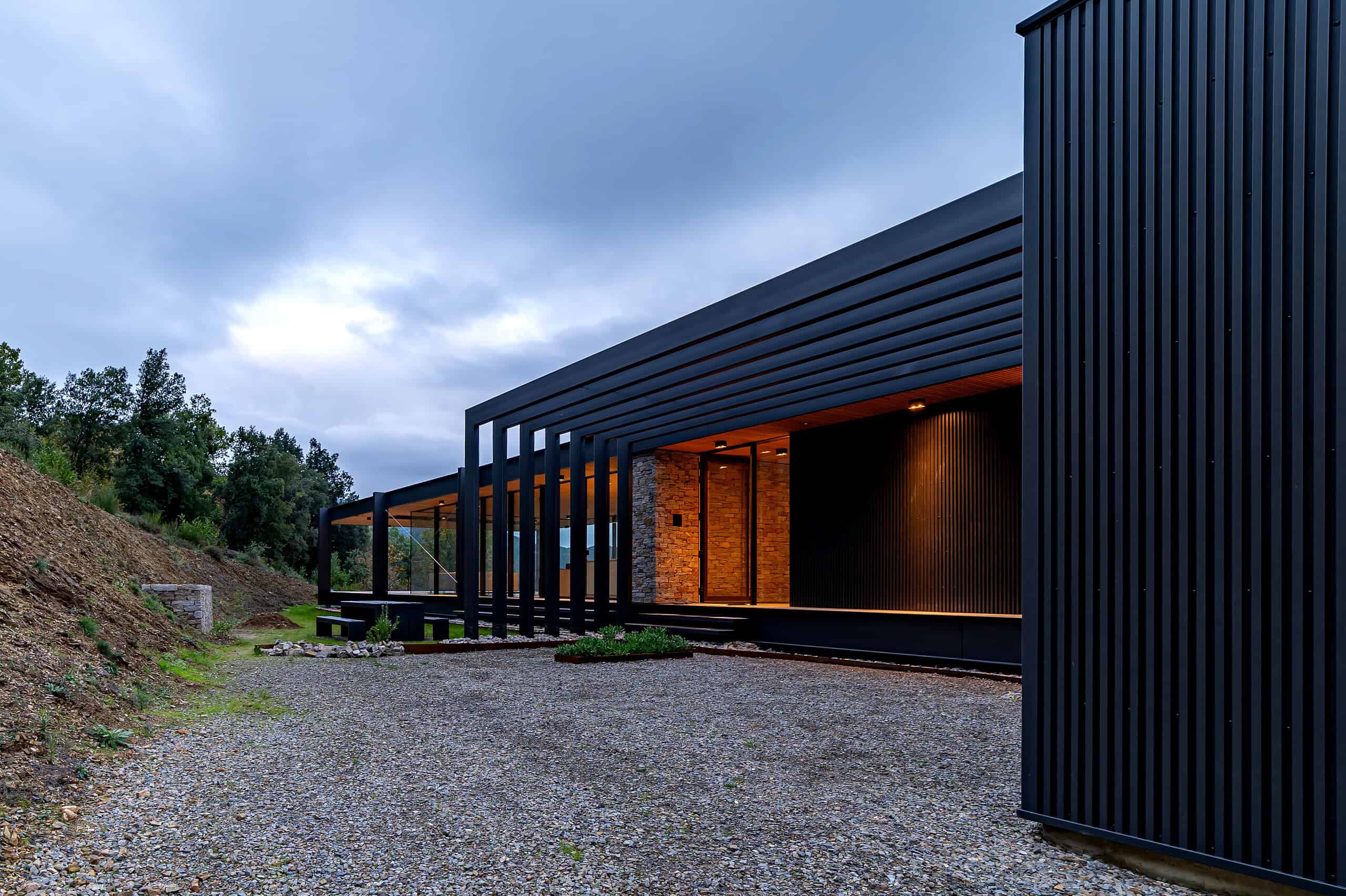 Epure Naturelle by Brengues Le Pavec Architectes: A Minimalist Refuge in Harmony with the Landscape Epure Naturelle by Brengues Le Pavec Architectes: A Minimalist Refuge in Harmony with the Landscape