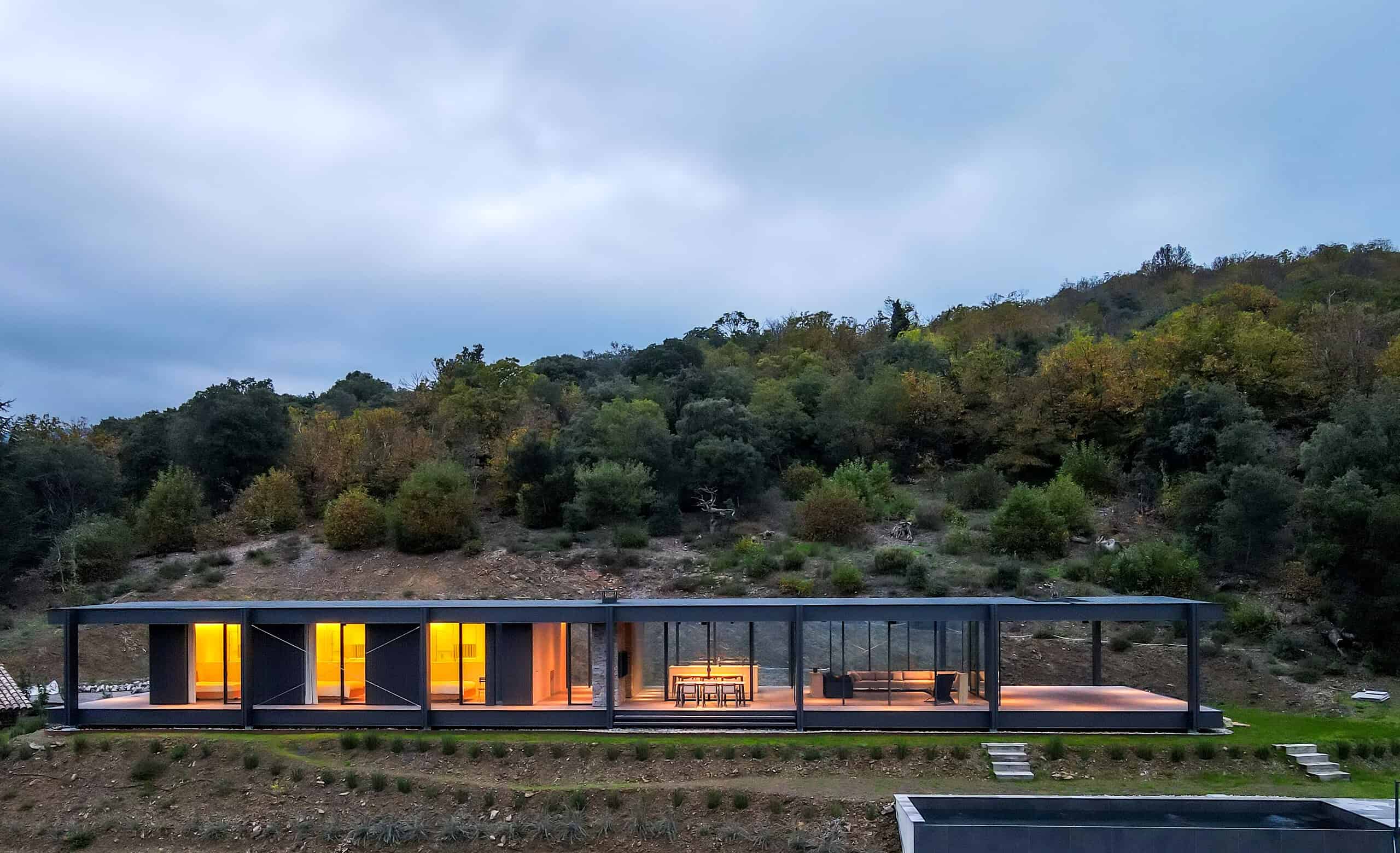 Epure Naturelle by Brengues Le Pavec Architectes: A Minimalist Refuge in Harmony with the Landscape Epure Naturelle by Brengues Le Pavec Architectes: A Minimalist Refuge in Harmony with the Landscape