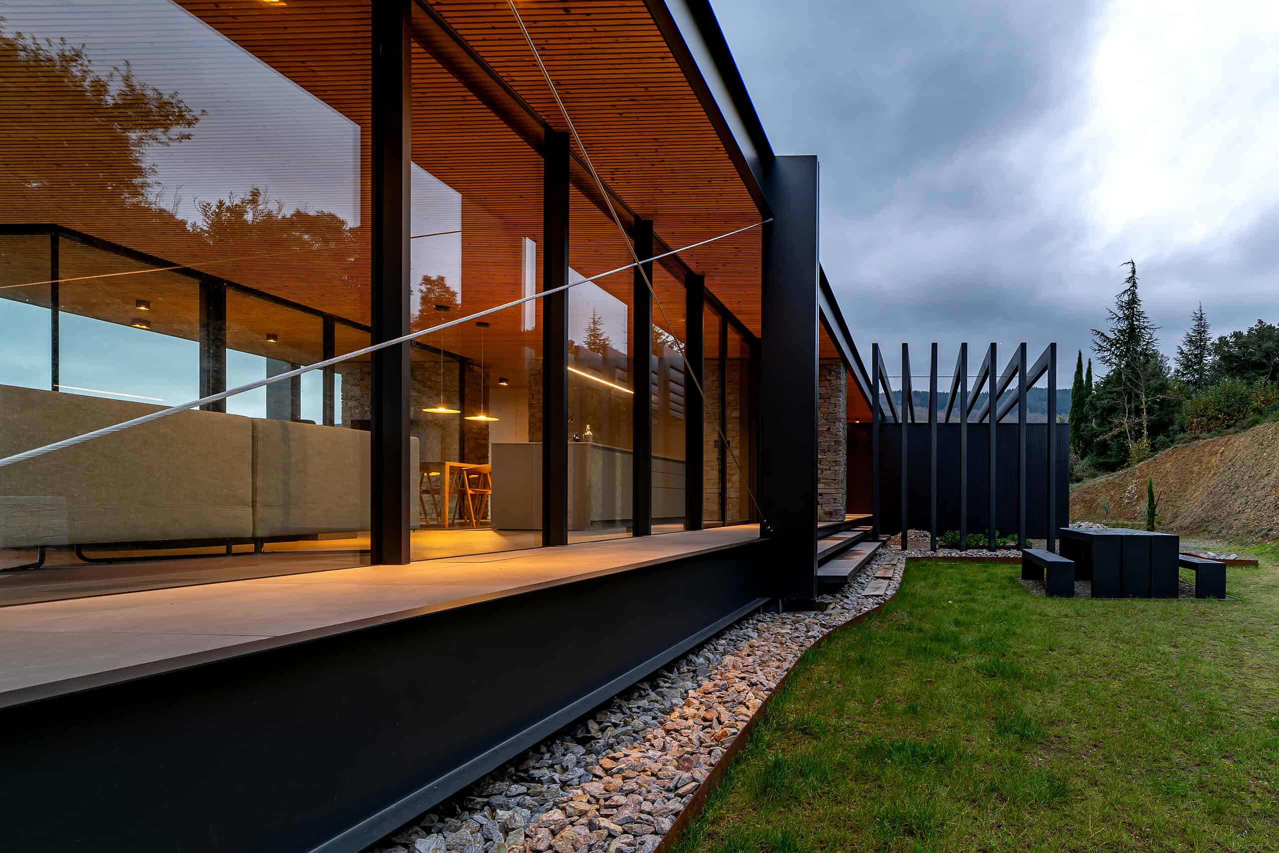 Epure Naturelle by Brengues Le Pavec Architectes: A Minimalist Refuge in Harmony with the Landscape Epure Naturelle by Brengues Le Pavec Architectes: A Minimalist Refuge in Harmony with the Landscape