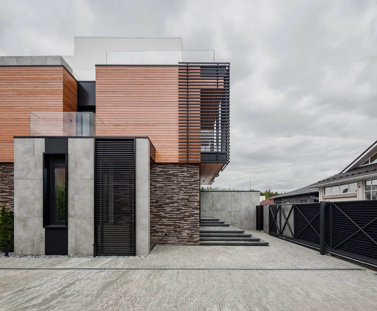 Cube House: A Modern Minimalist Masterpiece by AR Architects Cube House: A Modern Minimalist Masterpiece by AR Architects