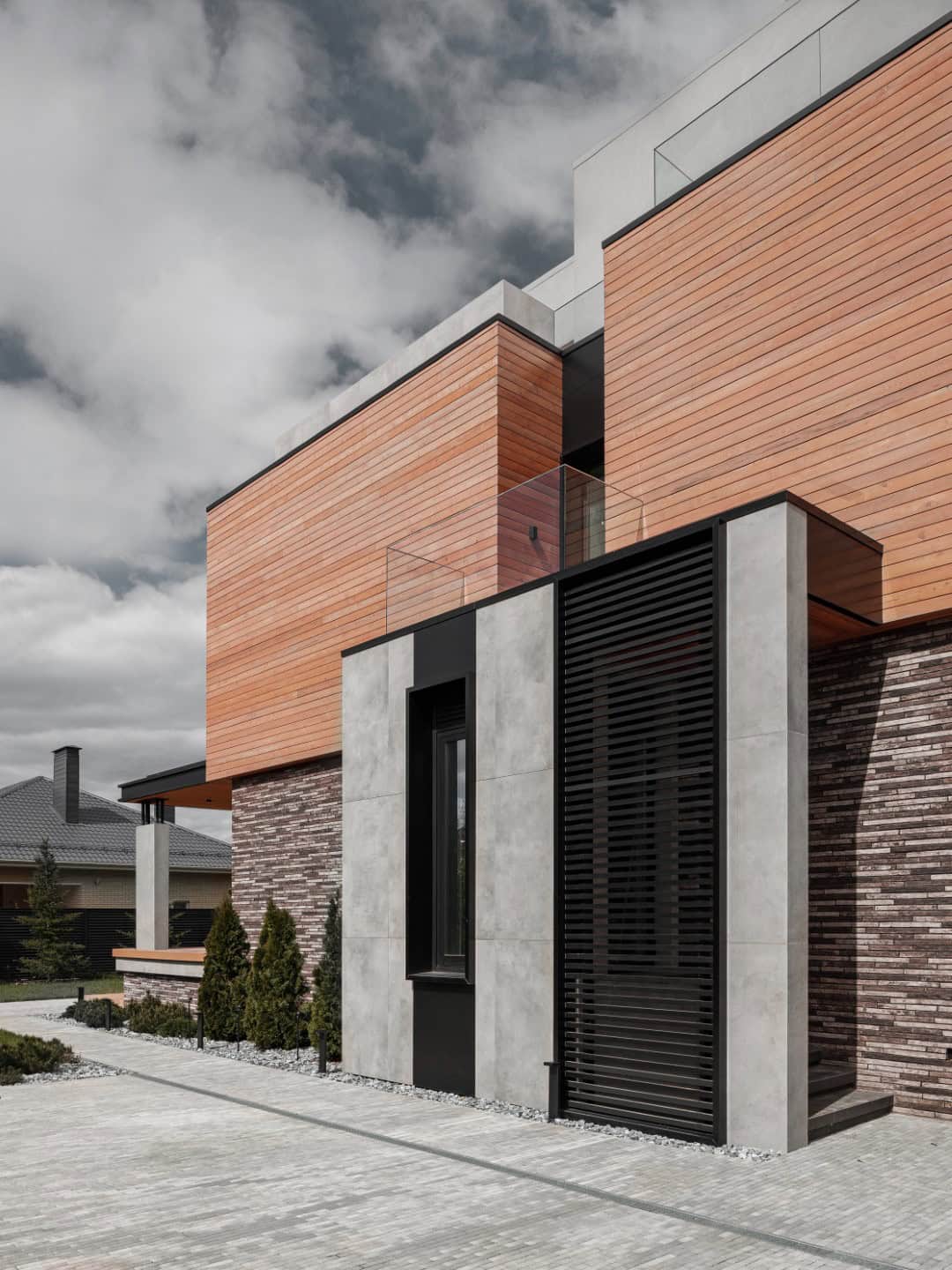 Cube House: A Modern Minimalist Masterpiece by AR Architects Cube House: A Modern Minimalist Masterpiece by AR Architects