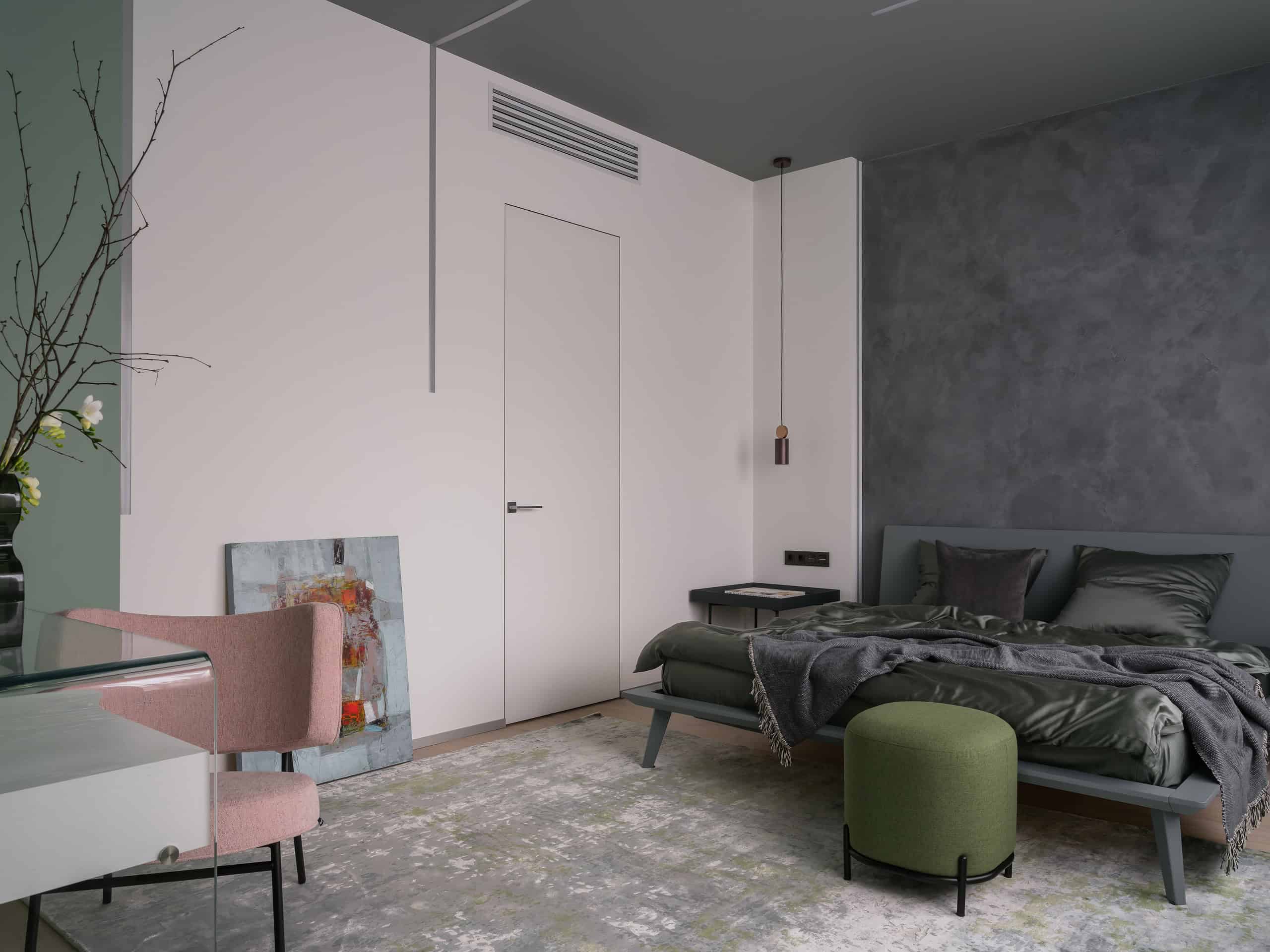 The House with a Soaring Staircase: A Minimalist Renovation by Makedesign Studio The House with a Soaring Staircase: A Minimalist Renovation by Makedesign Studio