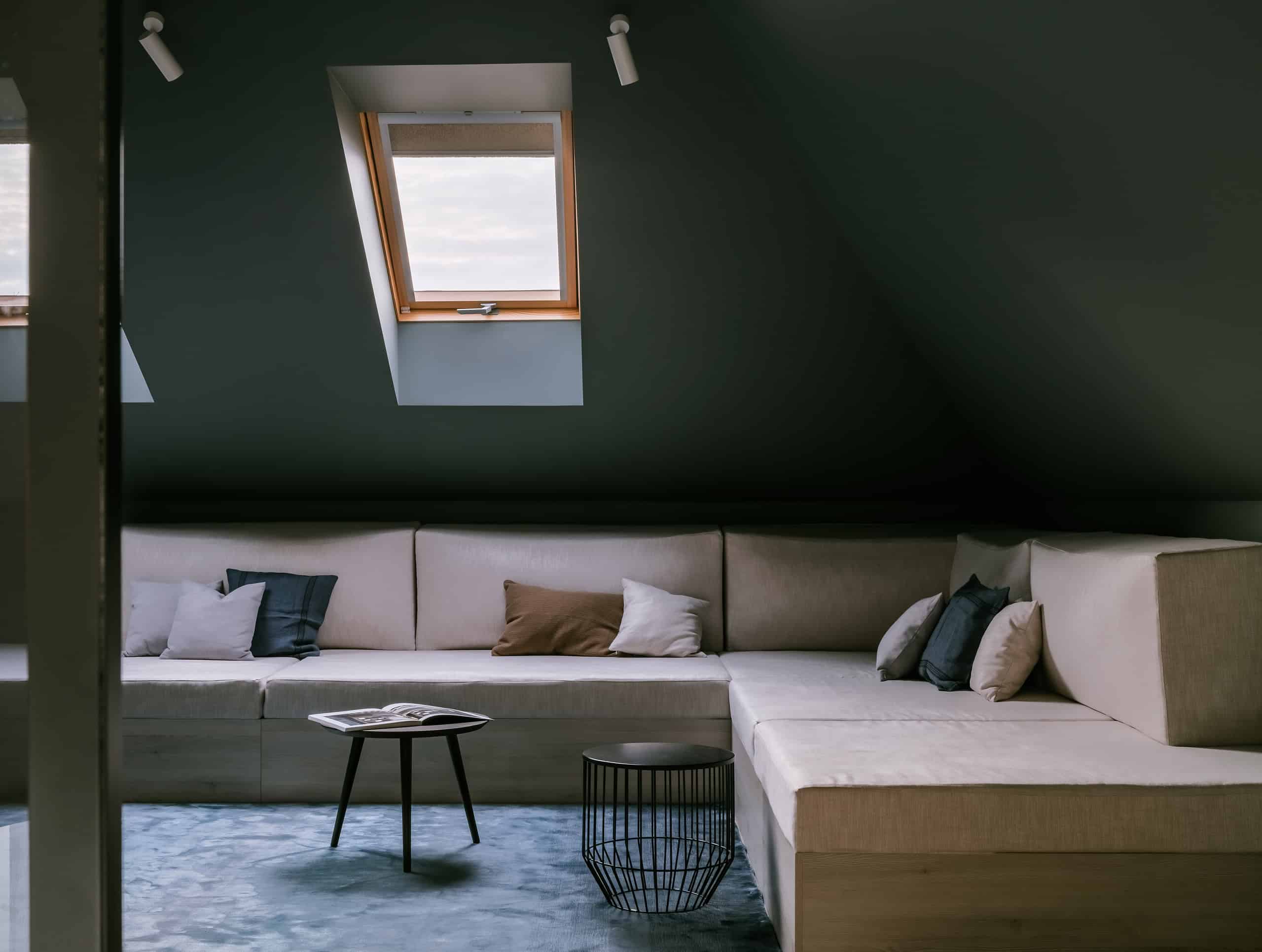 The House with a Soaring Staircase: A Minimalist Renovation by Makedesign Studio The House with a Soaring Staircase: A Minimalist Renovation by Makedesign Studio