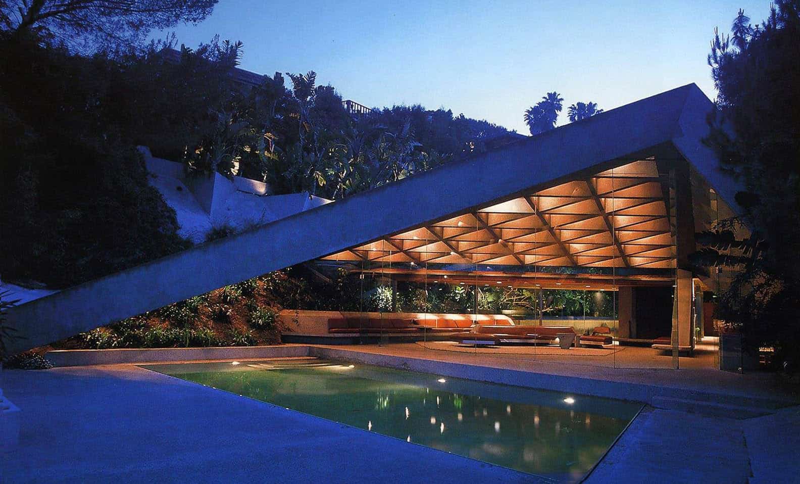 The Architectural Elegance of Curved Glass Windows: Enhancing Homes with Style, Light, and Efficiency The Architectural Elegance of Curved Glass Windows: Enhancing Homes with Style, Light, and Efficiency