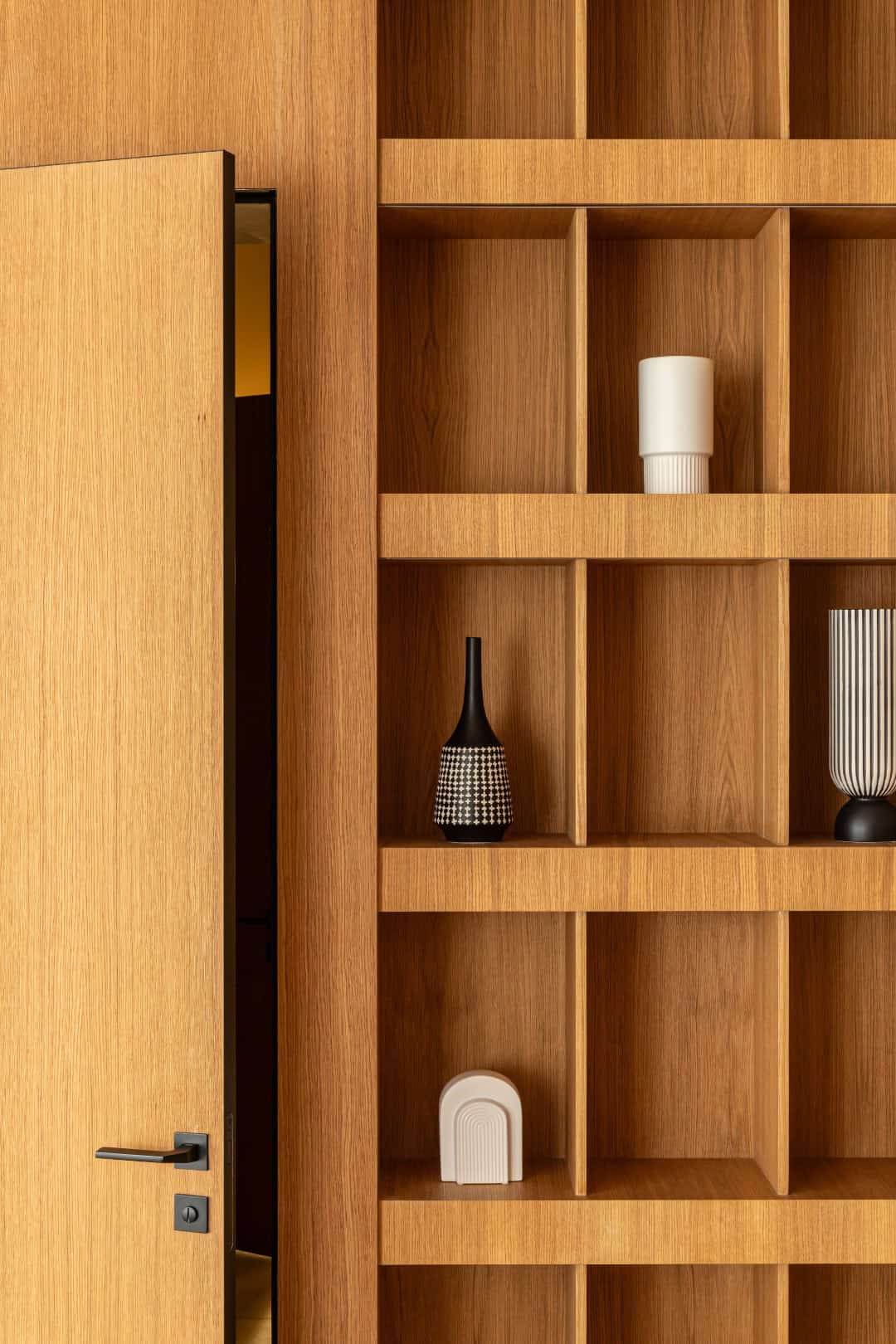 Home Office in Tashkent: A Harmonious Fusion of Functionality and Warmth Home Office in Tashkent: A Harmonious Fusion of Functionality and Warmth