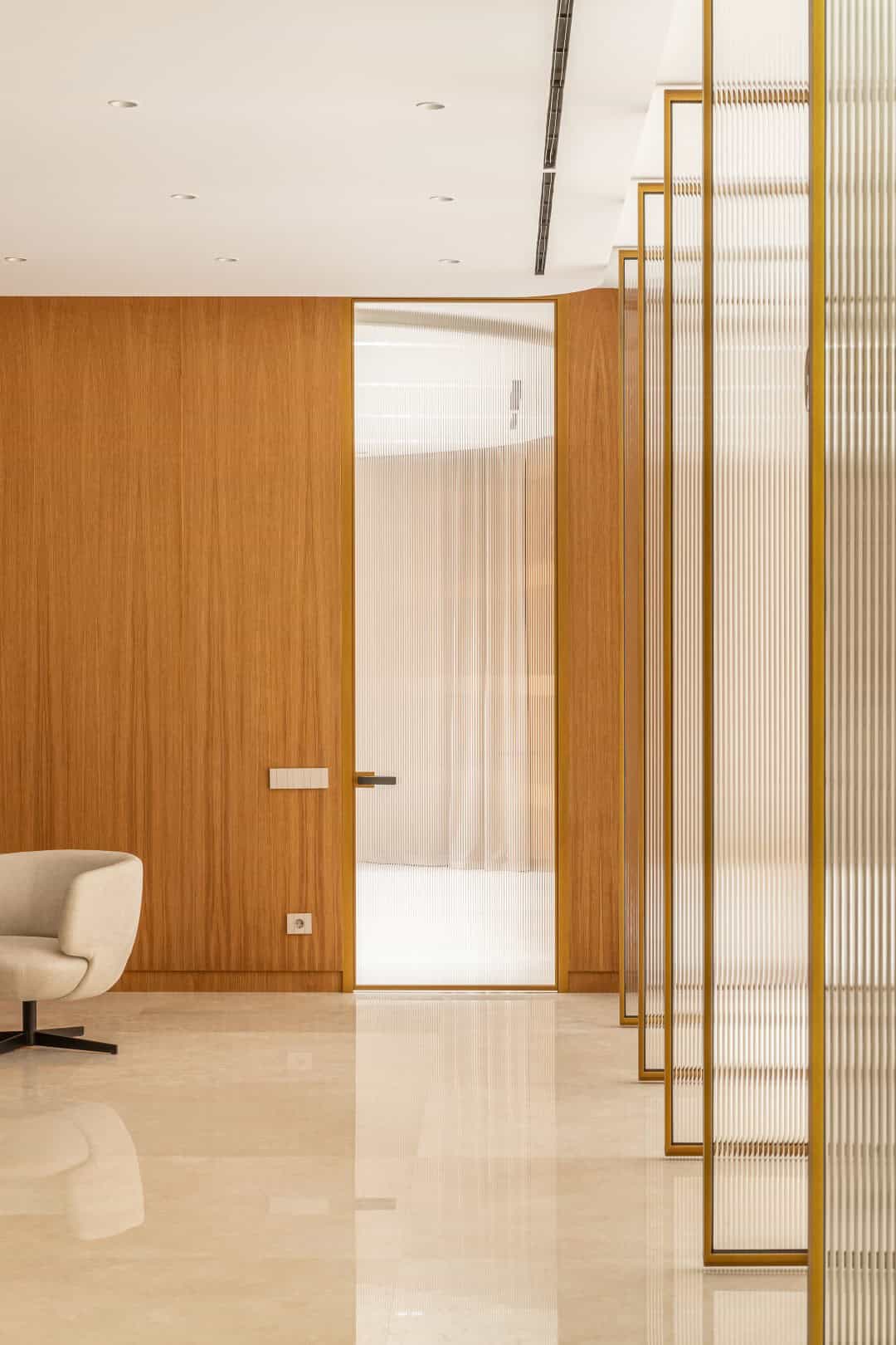 Home Office in Tashkent: A Harmonious Fusion of Functionality and Warmth Home Office in Tashkent: A Harmonious Fusion of Functionality and Warmth