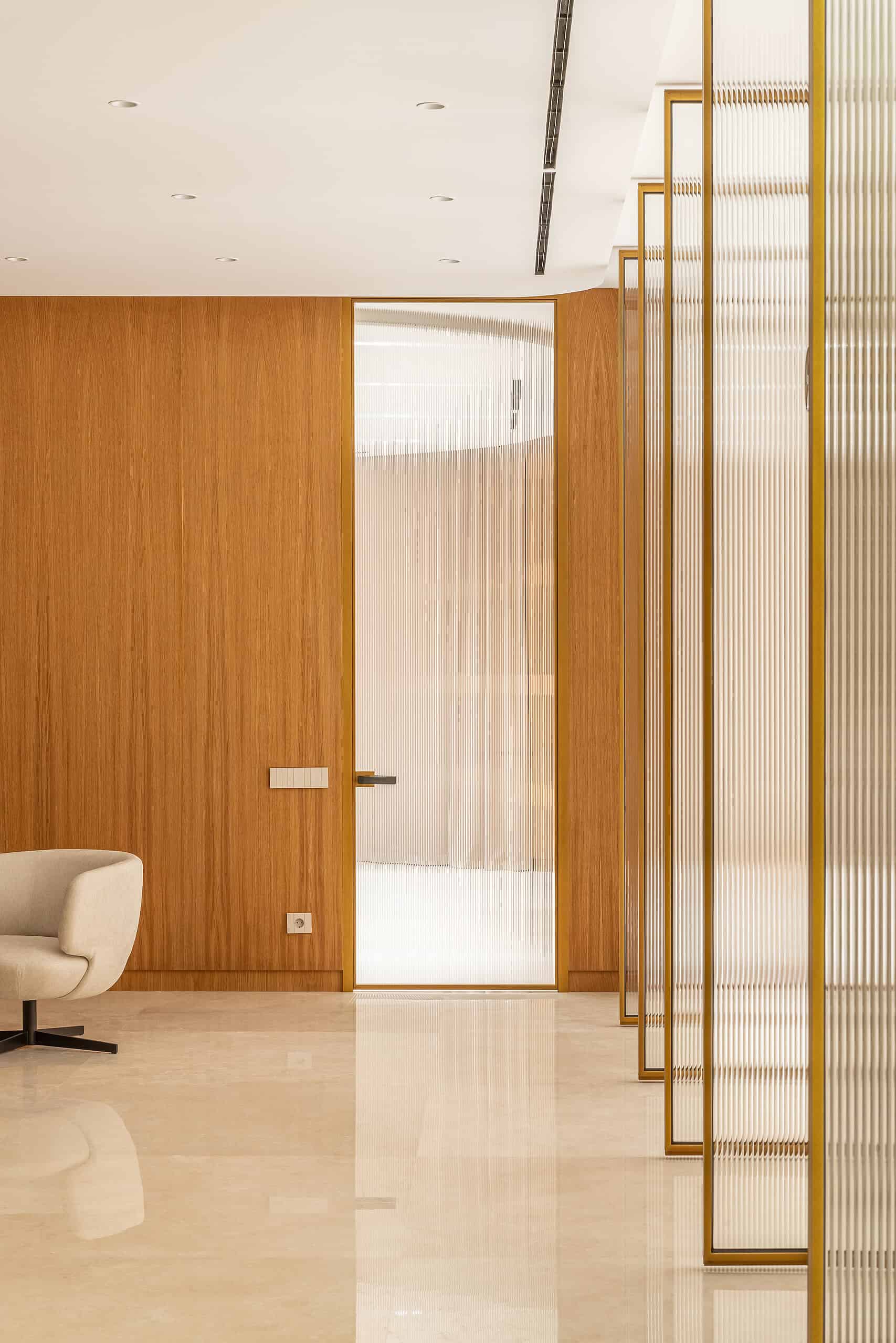 Home Office in Tashkent: A Harmonious Fusion of Functionality and Warmth Home Office in Tashkent: A Harmonious Fusion of Functionality and Warmth