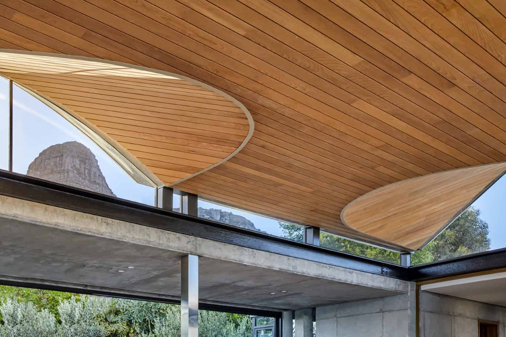 Wave Villa: A Sculptural Architectural Masterpiece by ARRCC Wave Villa: A Sculptural Architectural Masterpiece by ARRCC