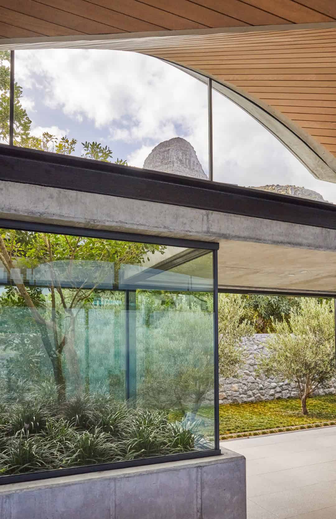 Wave Villa: A Sculptural Architectural Masterpiece by ARRCC Wave Villa: A Sculptural Architectural Masterpiece by ARRCC