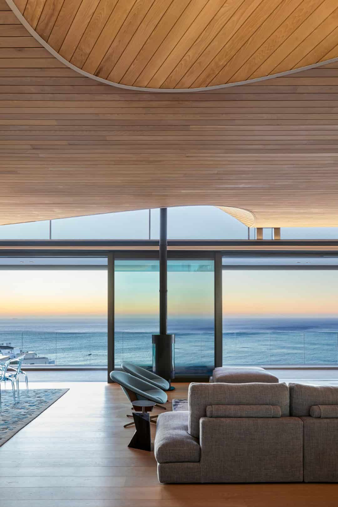 Wave Villa: A Sculptural Architectural Masterpiece by ARRCC Wave Villa: A Sculptural Architectural Masterpiece by ARRCC