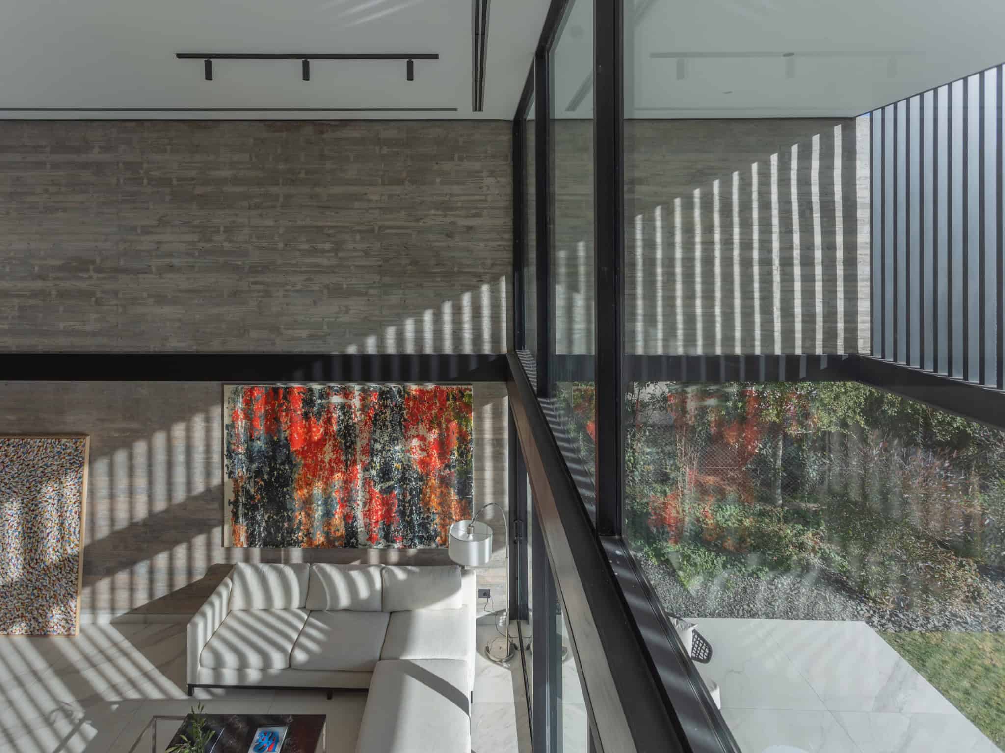 Art And Shadows Double Height Space A4Estudio Casa EE by A4estudio - Art and shadows double height space a4estudio