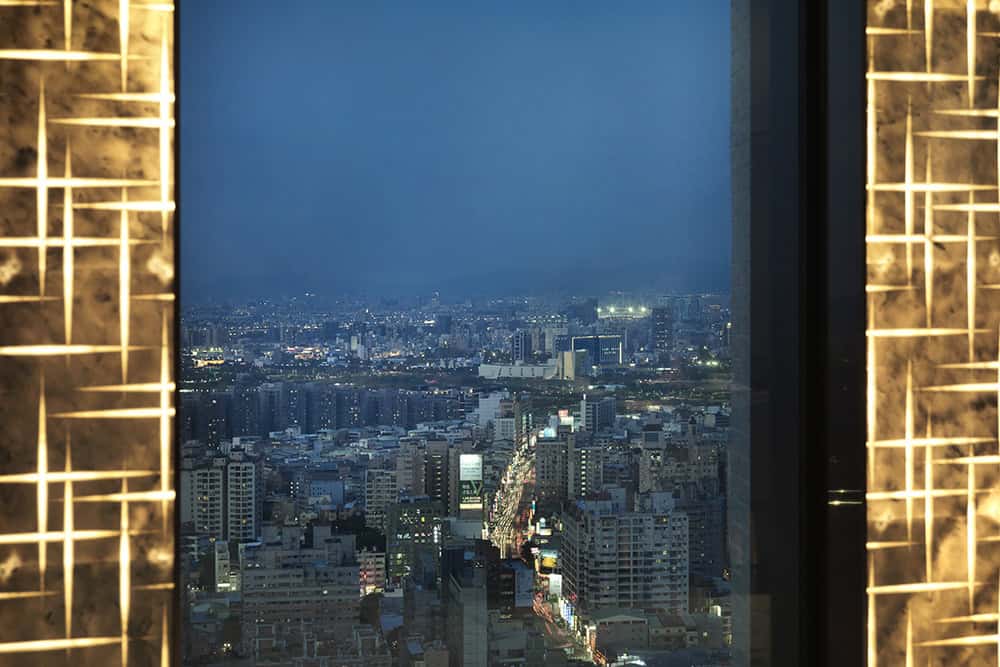 Transforming Luxury with Lithos Design's Backlit Stone Walls: The Case Study of Plato Palace Transforming Luxury with Lithos Design's Backlit Stone Walls: The Case Study of Plato Palace