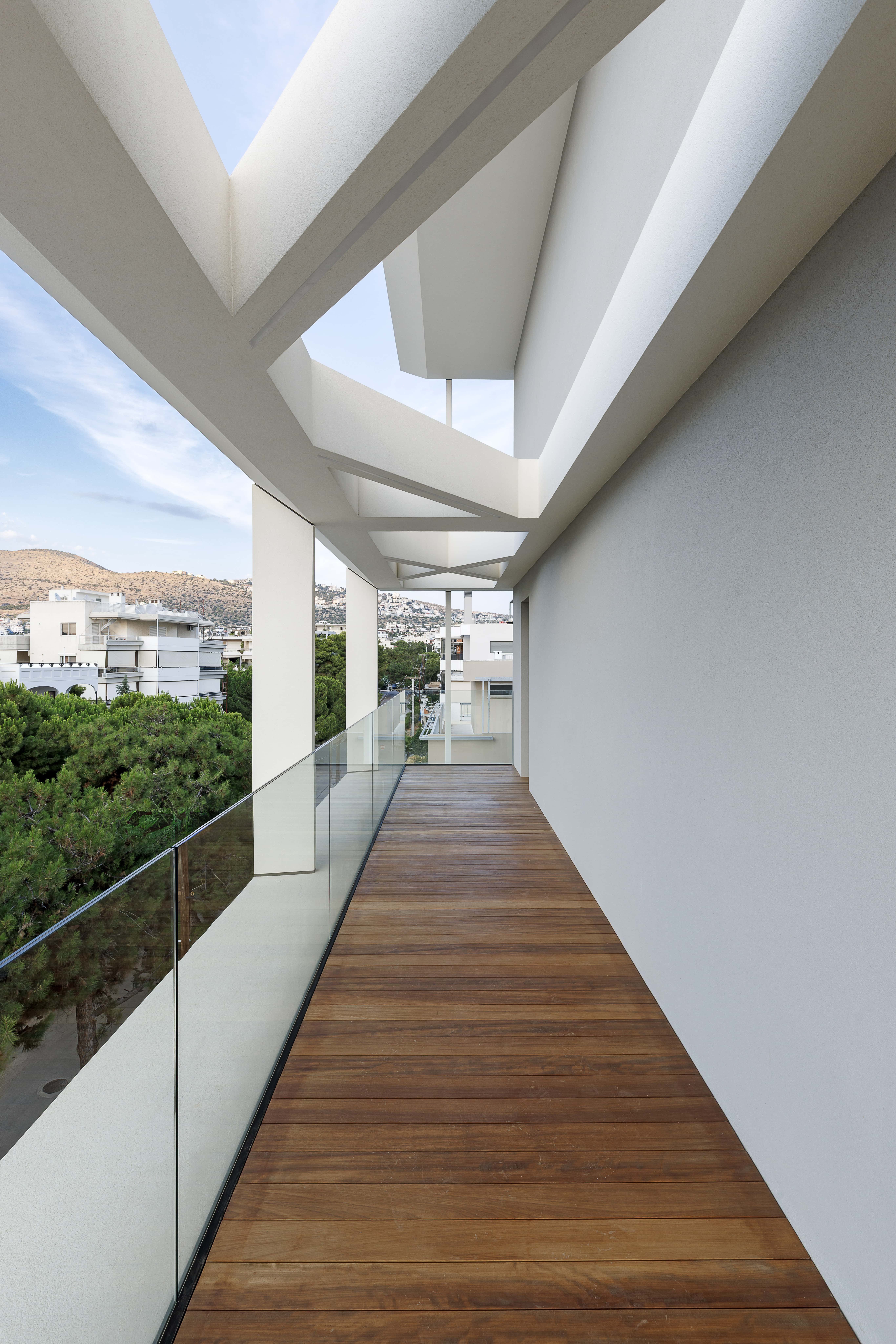 Shinto in Glyfada: Rhythmic Architecture Meets Everyday Living Shinto in Glyfada: Rhythmic Architecture Meets Everyday Living