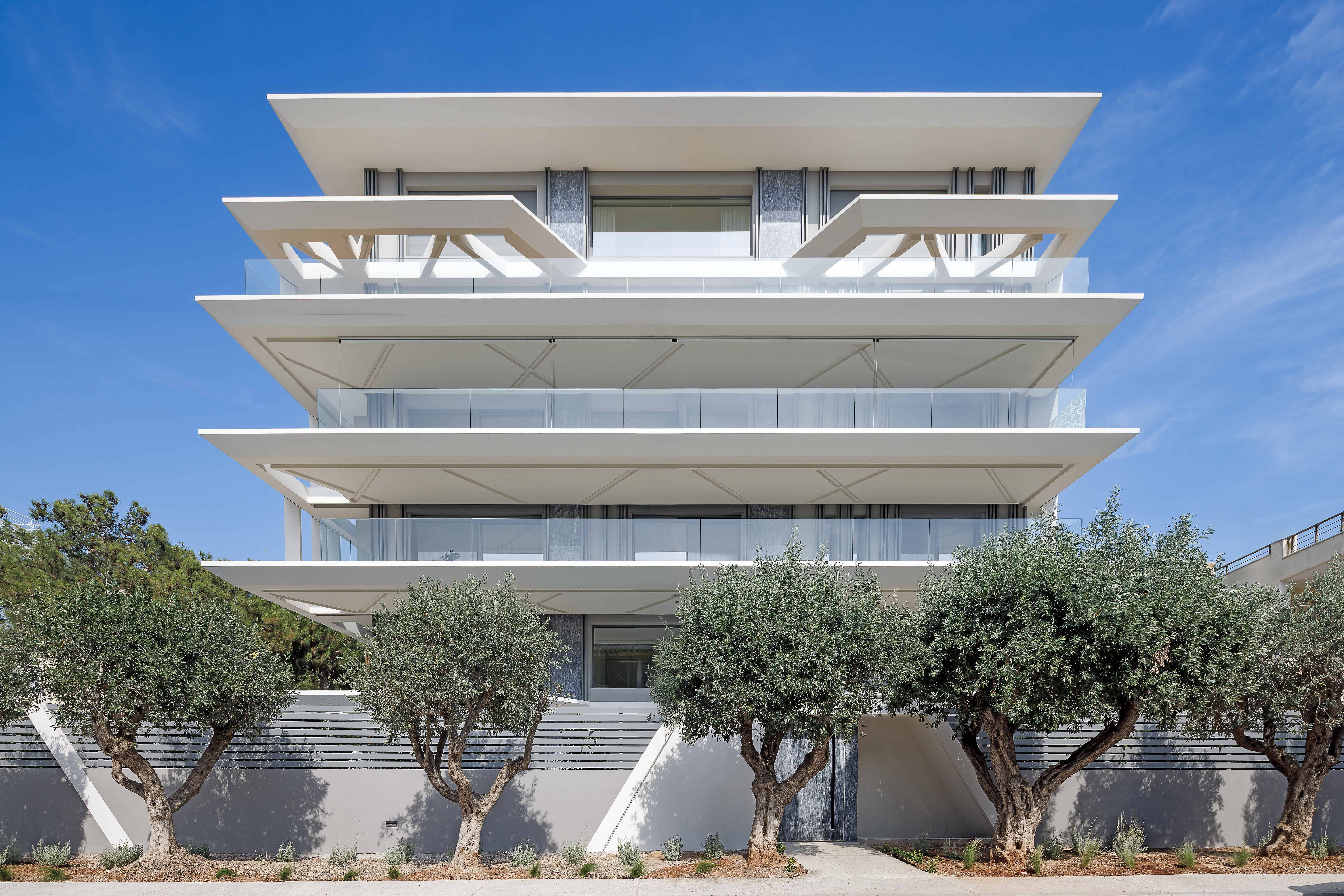 Shinto in Glyfada: Rhythmic Architecture Meets Everyday Living Shinto in Glyfada: Rhythmic Architecture Meets Everyday Living