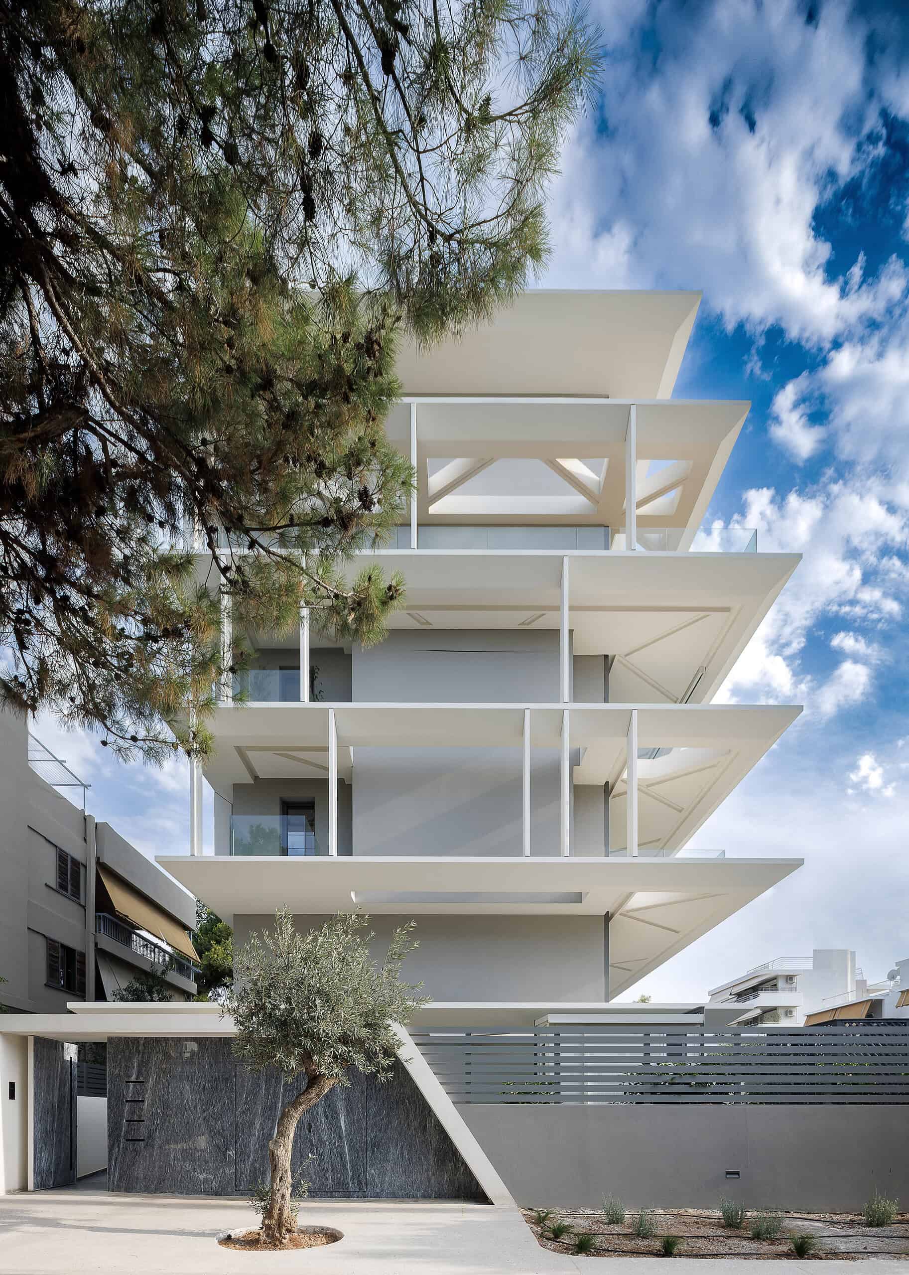 Shinto in Glyfada: Rhythmic Architecture Meets Everyday Living Shinto in Glyfada: Rhythmic Architecture Meets Everyday Living