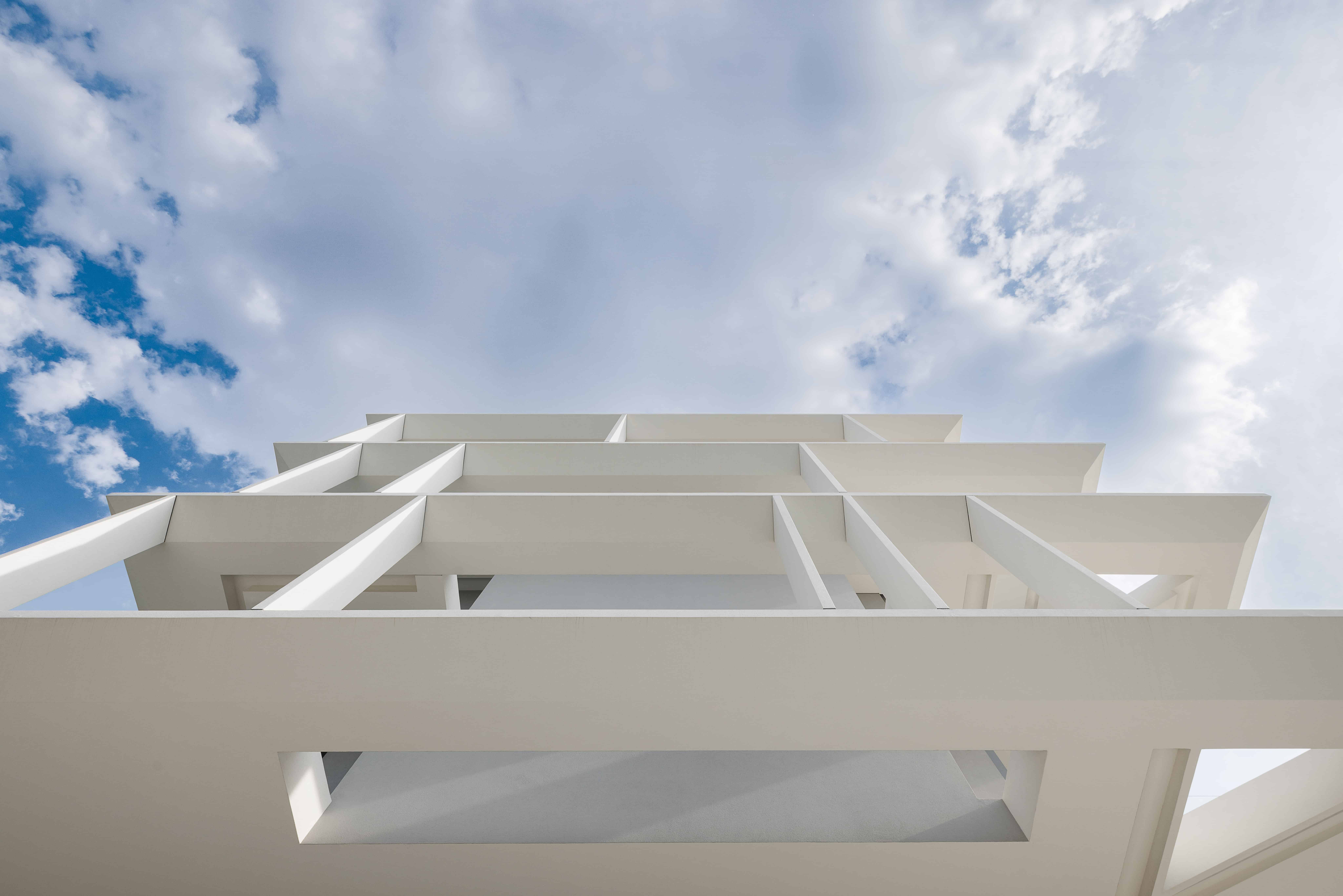 Shinto in Glyfada: Rhythmic Architecture Meets Everyday Living Shinto in Glyfada: Rhythmic Architecture Meets Everyday Living