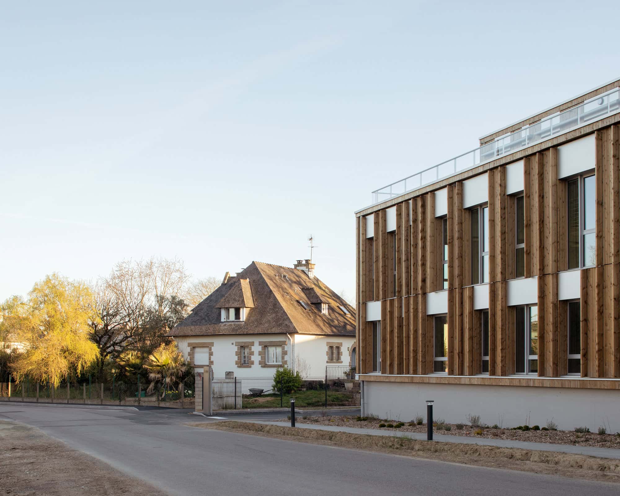 Le Chemin du Bois Harel Street Context View by ALTA Architectes Le Chemin du Bois Harel by ALTA Architectes — Street Context View, Rennes / Saint-Jacques-de-la-Lande, France