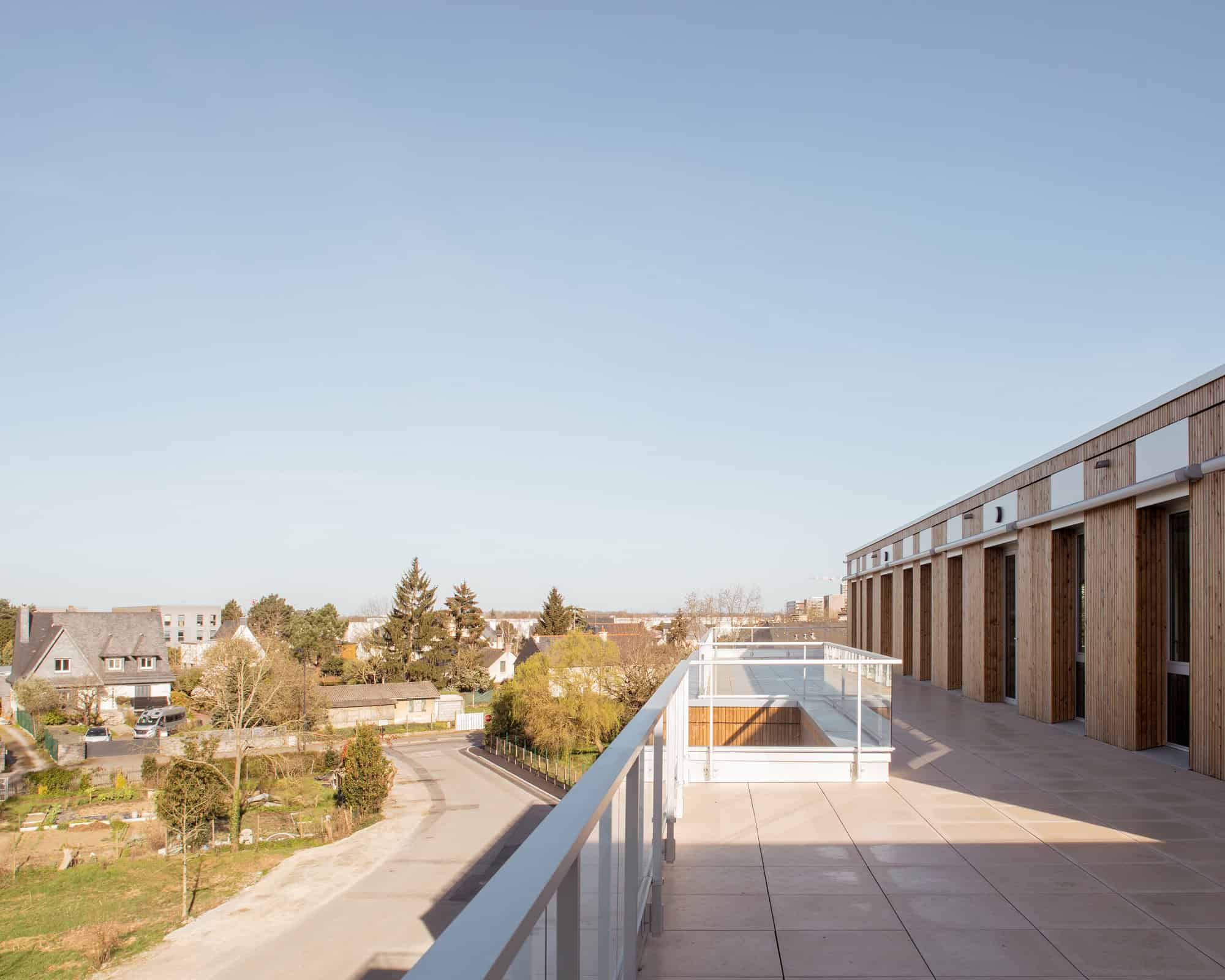 Le Chemin du Bois Harel Terrace Town View by ALTA Architectes Le Chemin du Bois Harel by ALTA Architectes — Terrace Town View, Rennes / Saint-Jacques-de-la-Lande, France