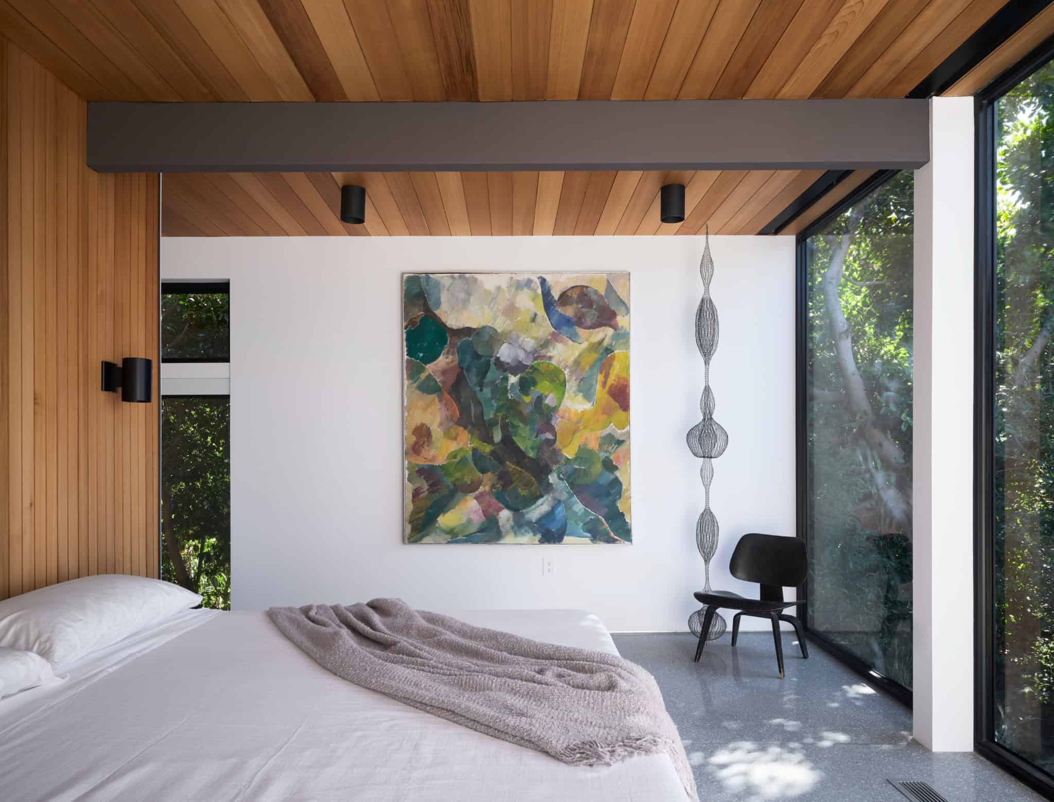 Malibu Glass Box House by Klopf Architecture – bedroom art wall, Malibu, California