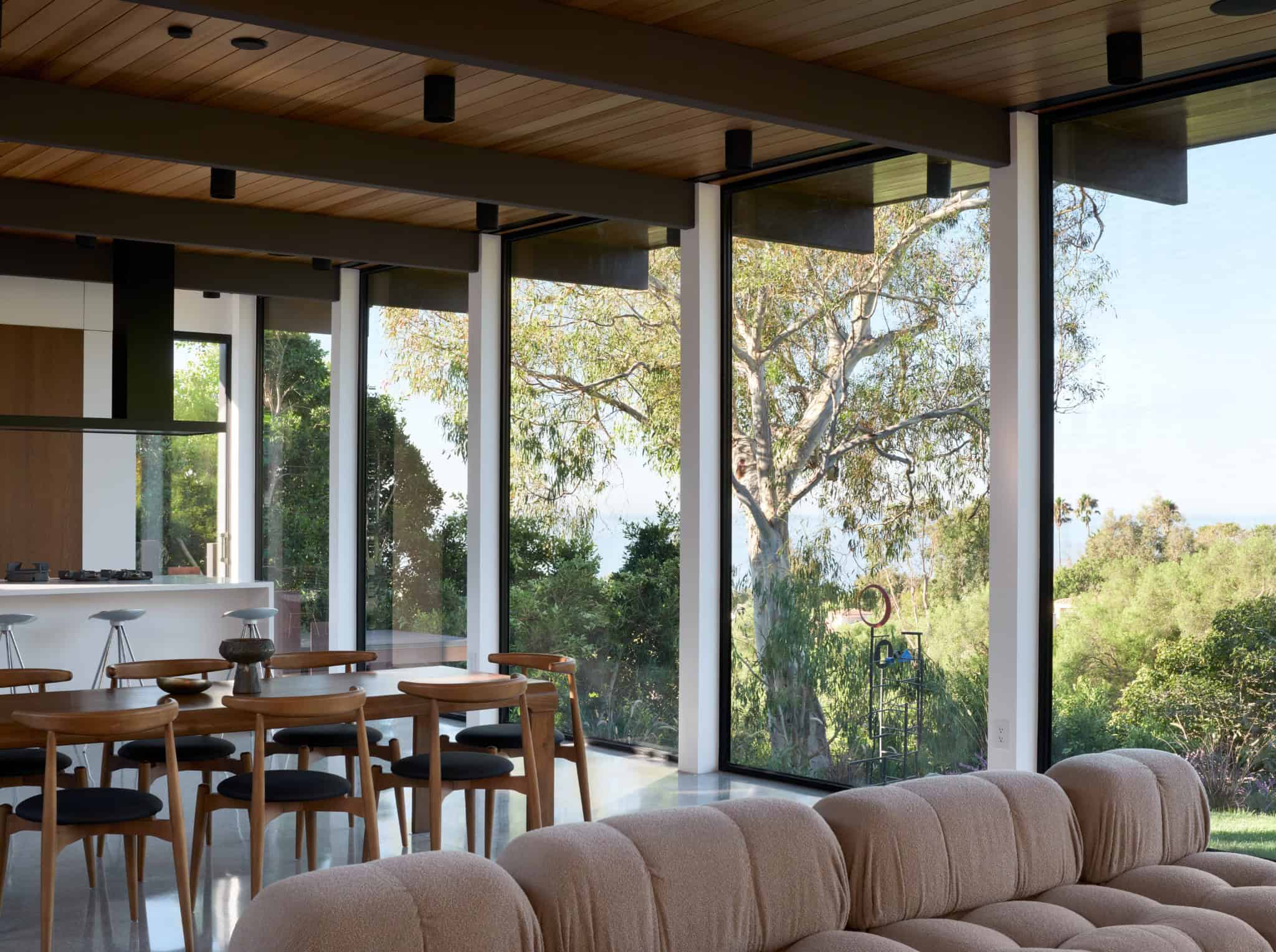 Malibu Glass Box House by Klopf Architecture – living dining glass corner, Malibu, California