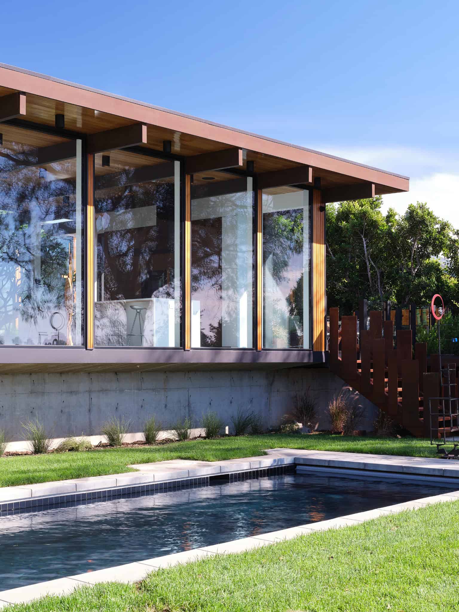 Malibu Glass Box House by Klopf Architecture – pool facade oblique, Malibu, California