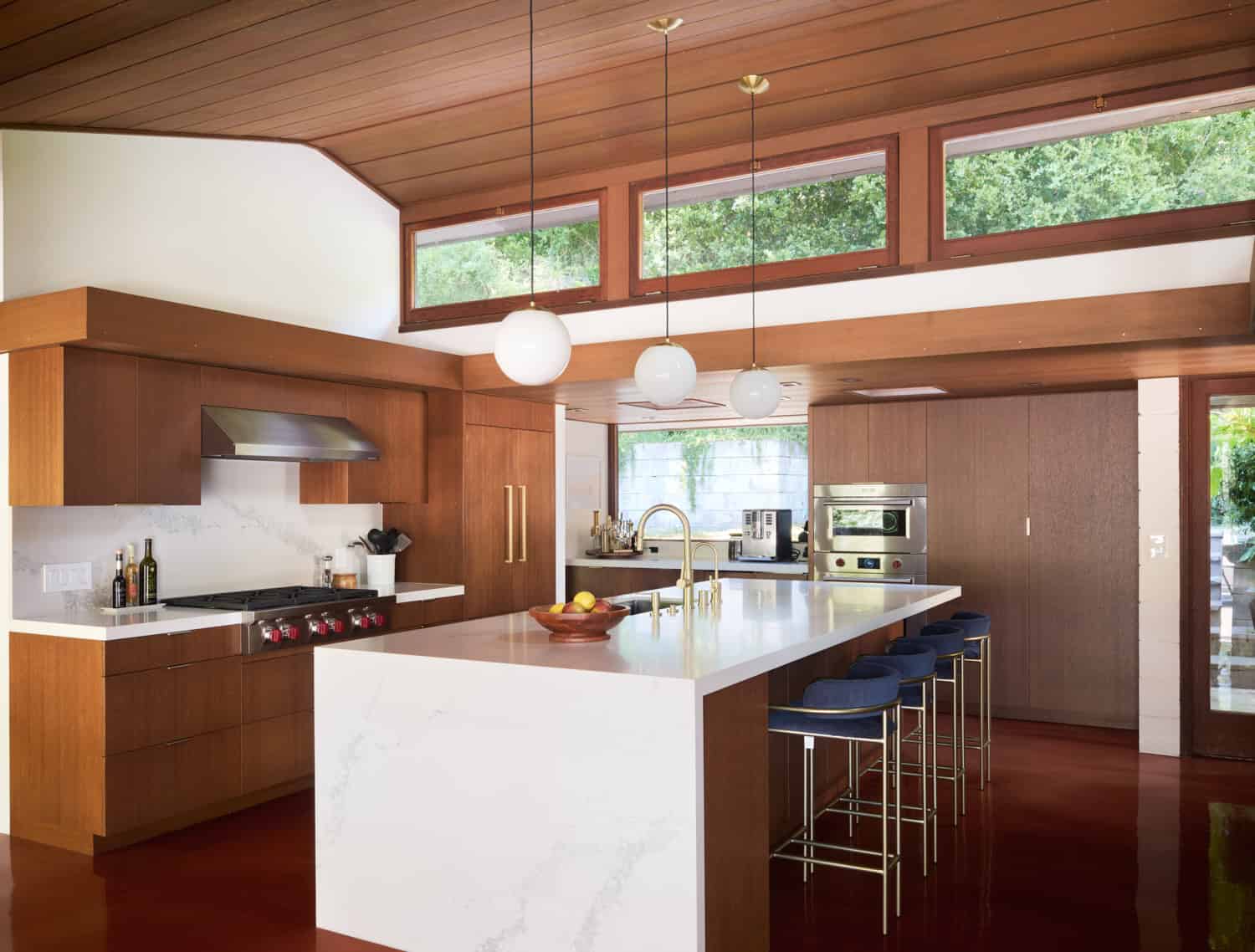 Olof Dahlstrand Mid-Century Remodel – Kitchen Island Pendants Stools by Klopf Architecture Olof Dahlstrand Mid-Century Remodel kitchen island with globe pendants and stools by Klopf Architecture, Orinda, California, USA