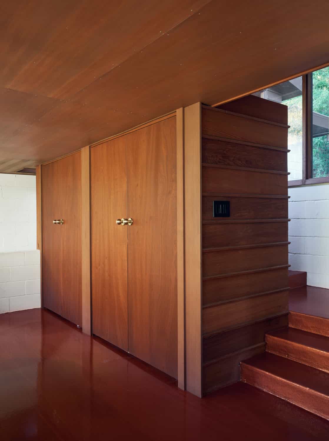 Olof Dahlstrand Mid-Century Remodel – Wood Closet Cabinetry by Klopf Architecture Olof Dahlstrand Mid-Century Remodel wood closet cabinetry with brass pulls by Klopf Architecture, Orinda, California, USA