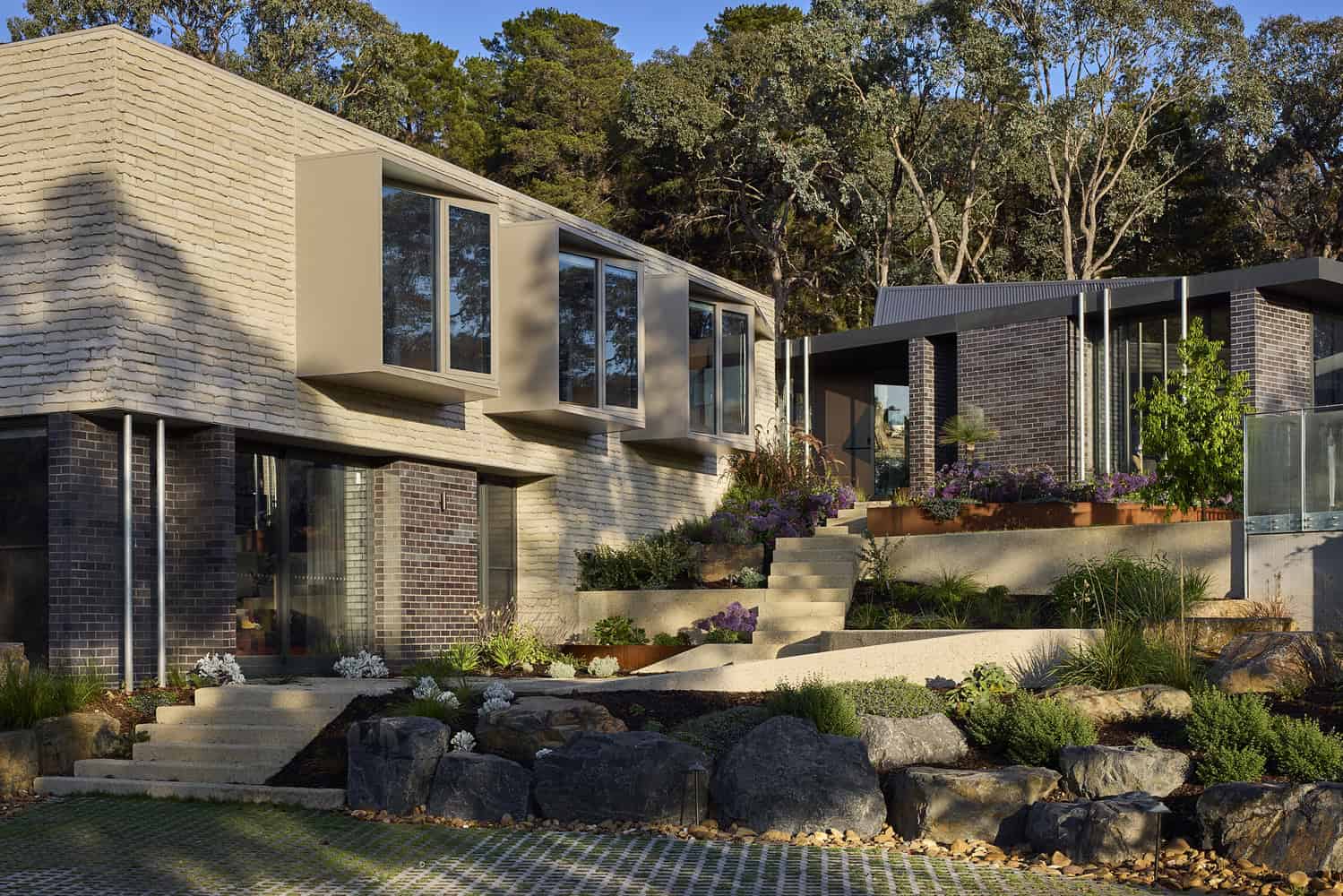 Korinda House Exterior Tiered Landscape by Bent Architecture Korinda House by Bent Architecture — exterior tiered landscape in Plenty, Victoria