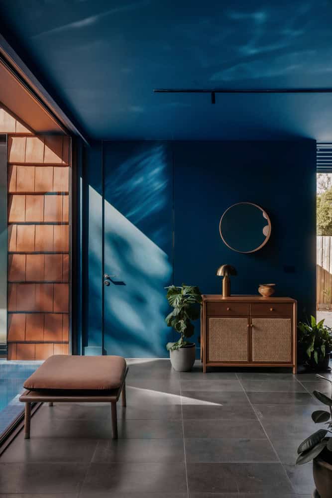 Mahogany House Pool Room Interior by R ARCHITECTURE Mahogany House by R ARCHITECTURE, pool room interior, Mount Waverley, Victoria