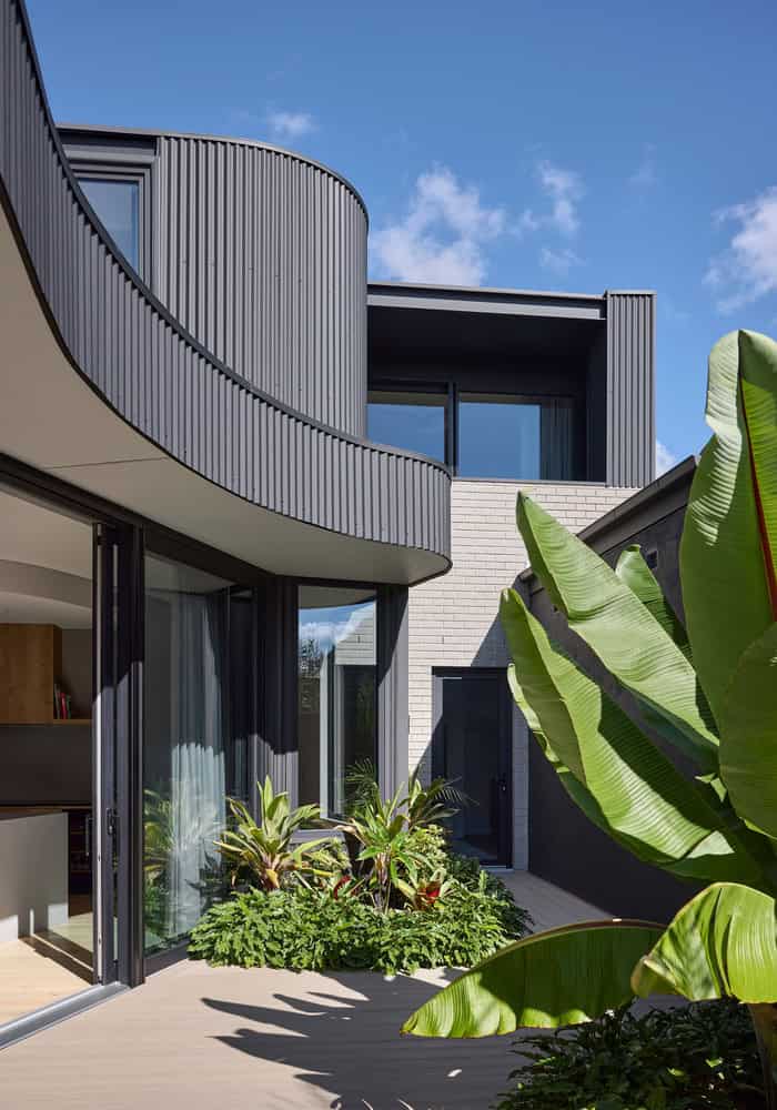 Ripple House Courtyard Curve and Windows by Atlas Architects Ripple House by Atlas Architects – courtyard curve and windows, Glen Iris, Victoria