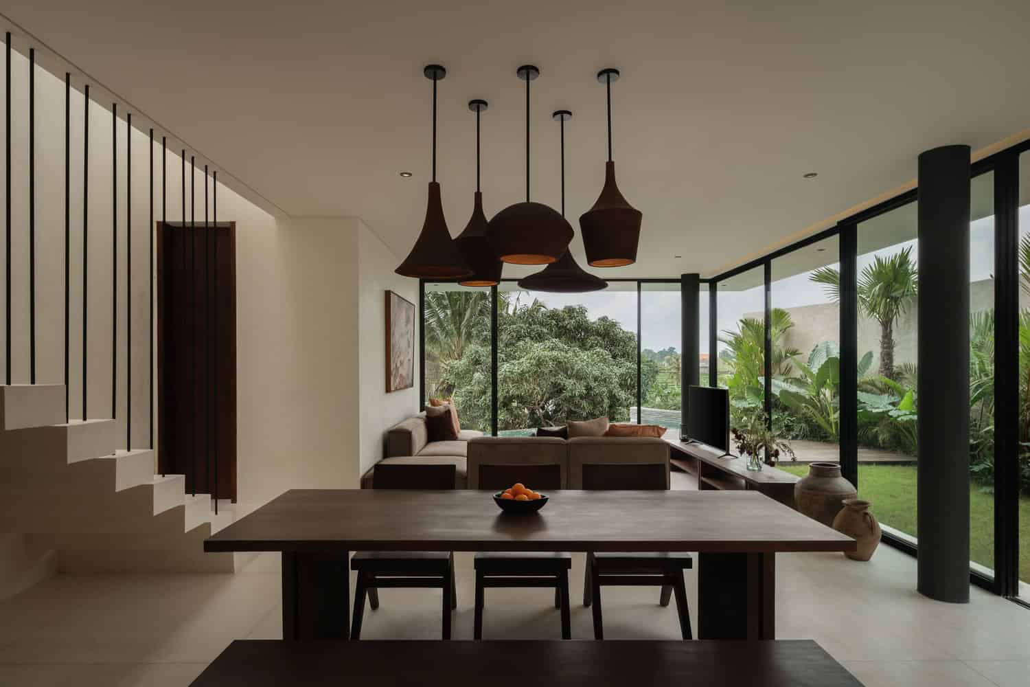 Tapa Villa Dining to Garden by Studio Tanama Tapa Villa by Studio Tanama open dining and living with garden glazing in Bali, Indonesia
