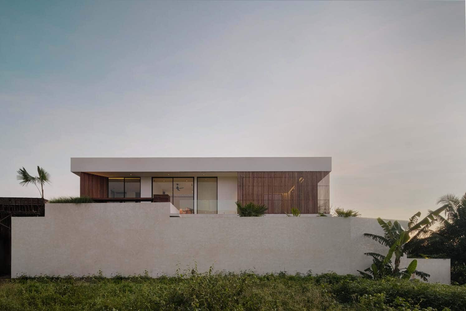 Tapa Villa Upper Facade by Studio Tanama Tapa Villa by Studio Tanama minimalist upper facade with wooden screens in Bali, Indonesia