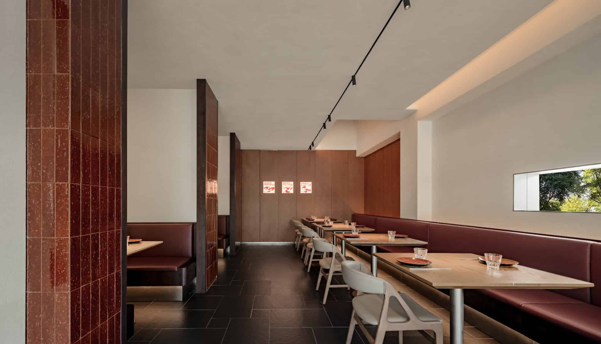 Yang’s Qing Lobster · Bai Jia Hu Store Dining Booths View by IN.X Yang’s Qing Lobster · Bai Jia Hu Store by IN.X — dining booths view, Nanjing, China