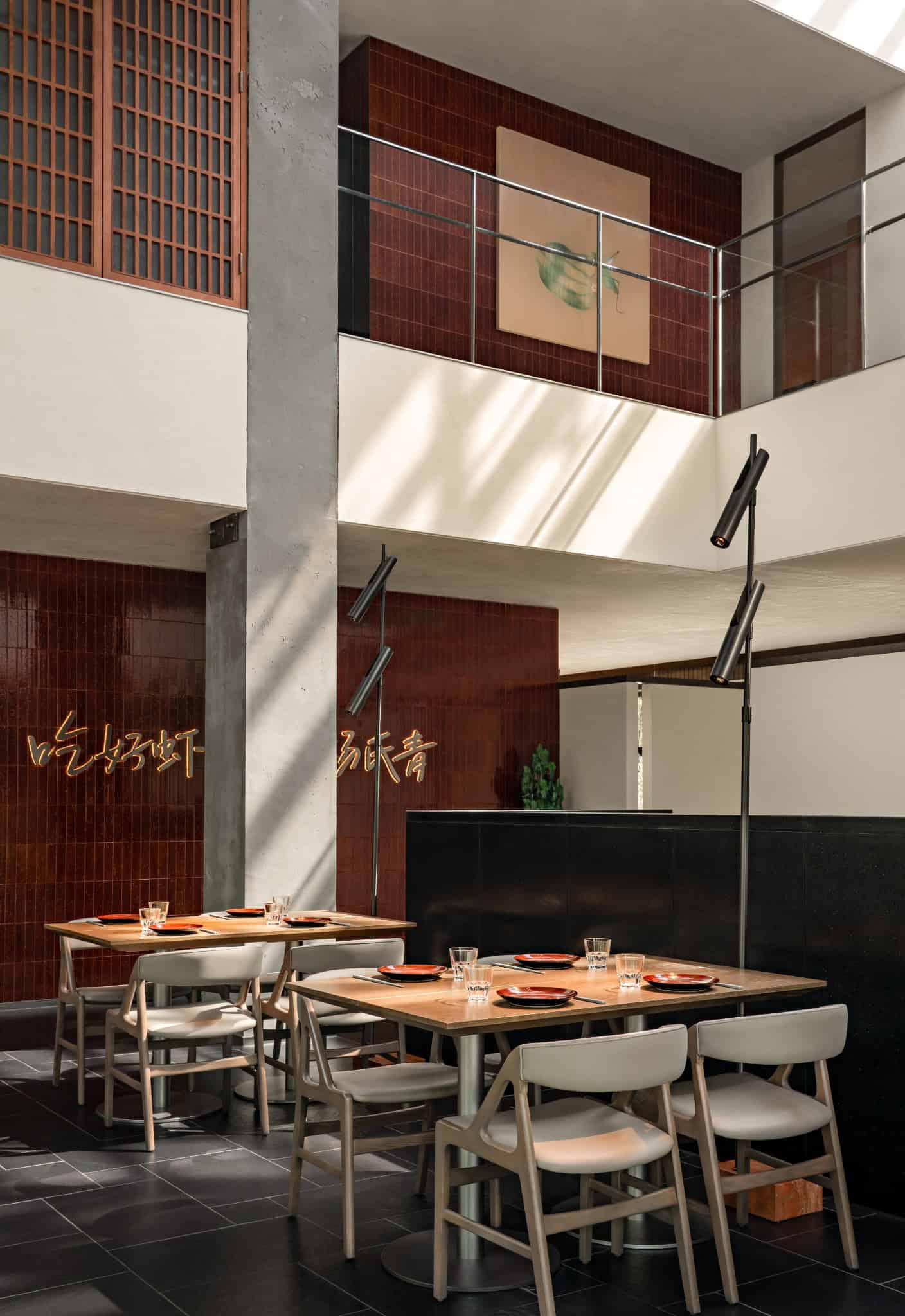 Yang’s Qing Lobster · Bai Jia Hu Store Dining Hall Closeup by IN.X Yang’s Qing Lobster · Bai Jia Hu Store by IN.X — dining hall closeup, Nanjing, China