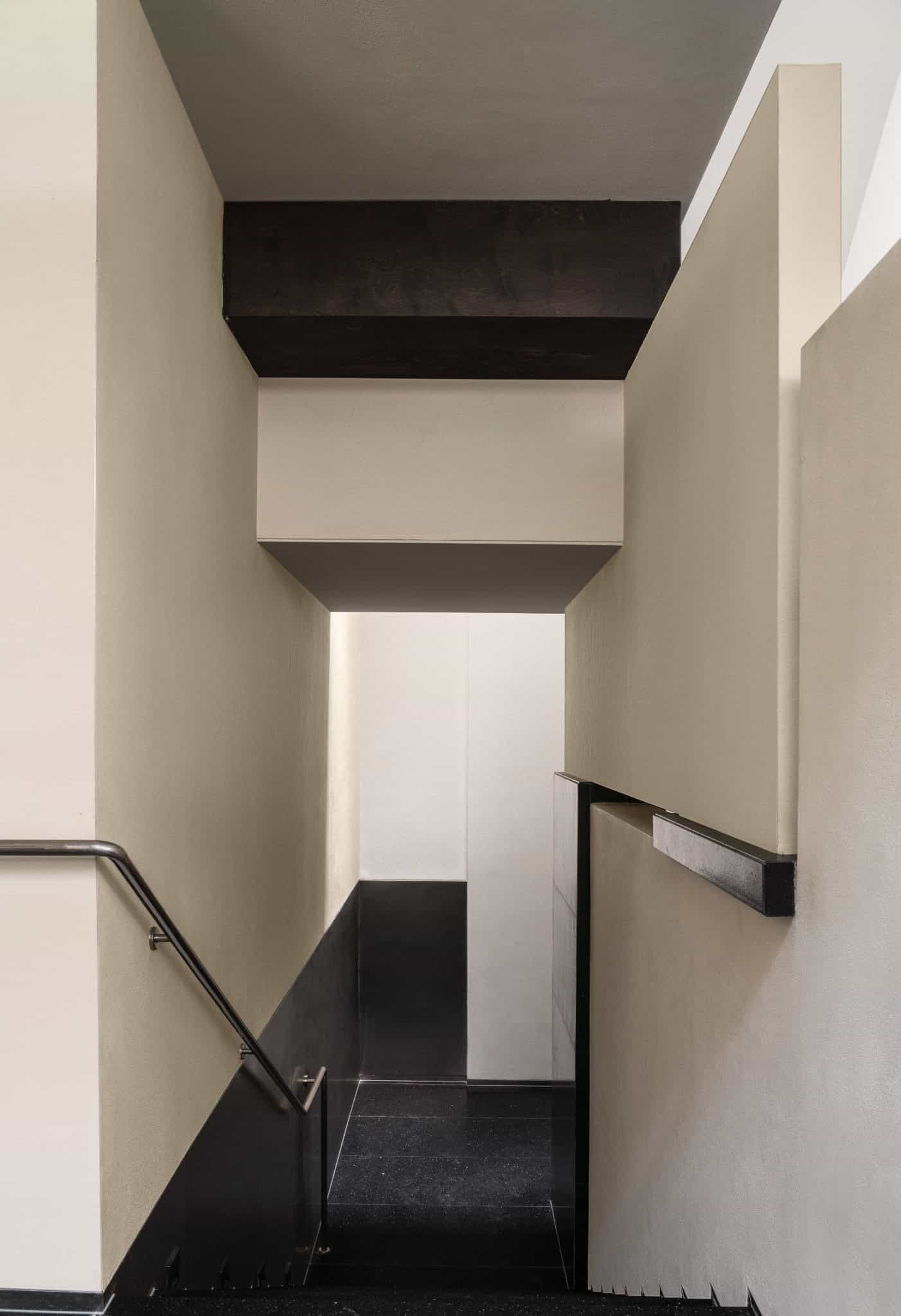 Yang’s Qing Lobster · Bai Jia Hu Store Stairwell Detail by IN.X Yang’s Qing Lobster · Bai Jia Hu Store by IN.X — stairwell detail, Nanjing, China