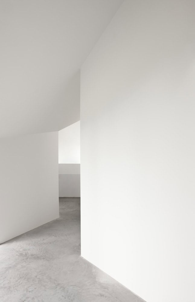 Re-folded House by McLeod Bovell Modern Houses, white angled corridor, Vancouver